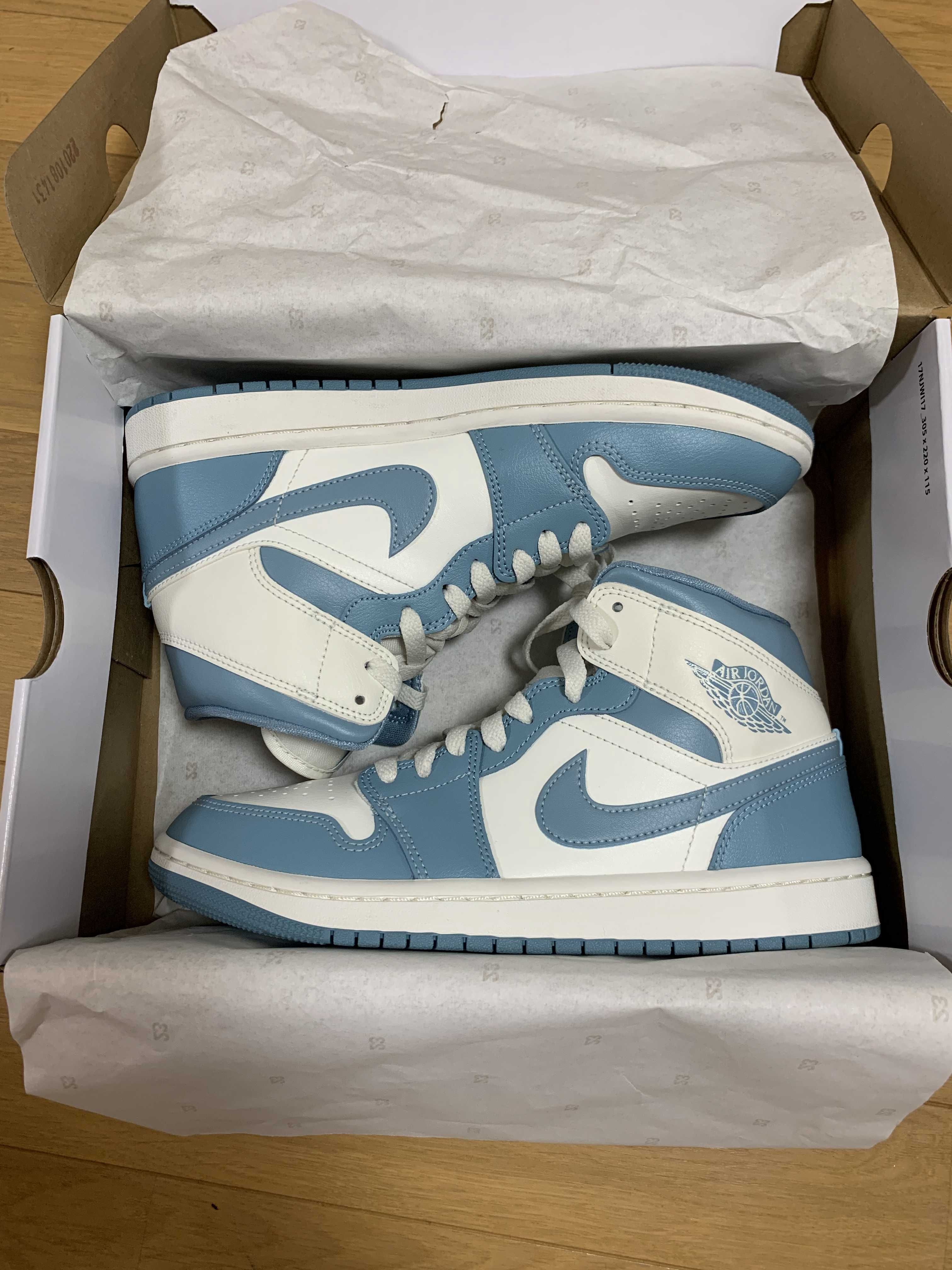 Nike Women's Air Jordan 1 Mid "University Blue"