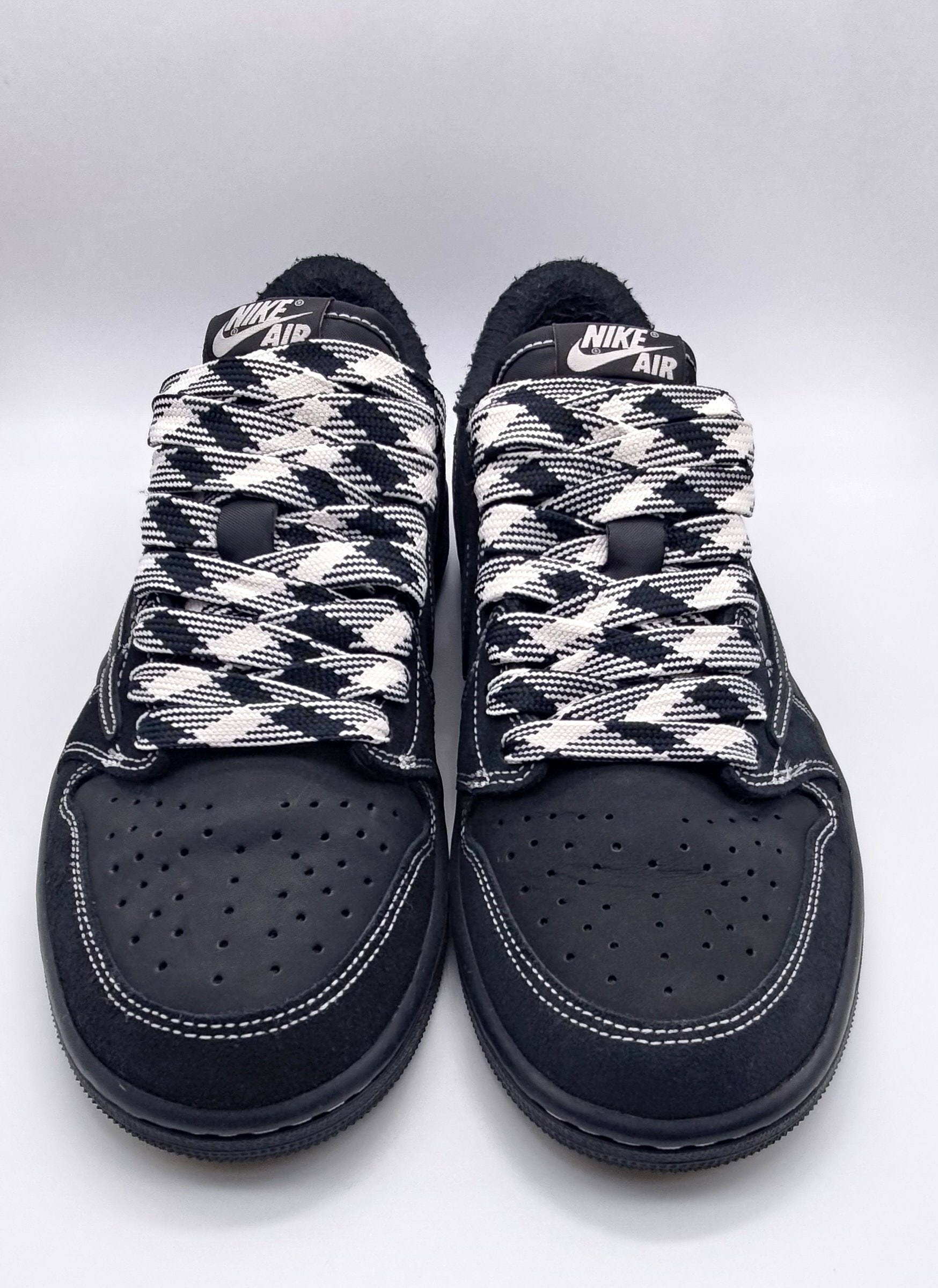 Travis Scott × Nike Air Jordan 1 Low OG SP "Black Phantom"