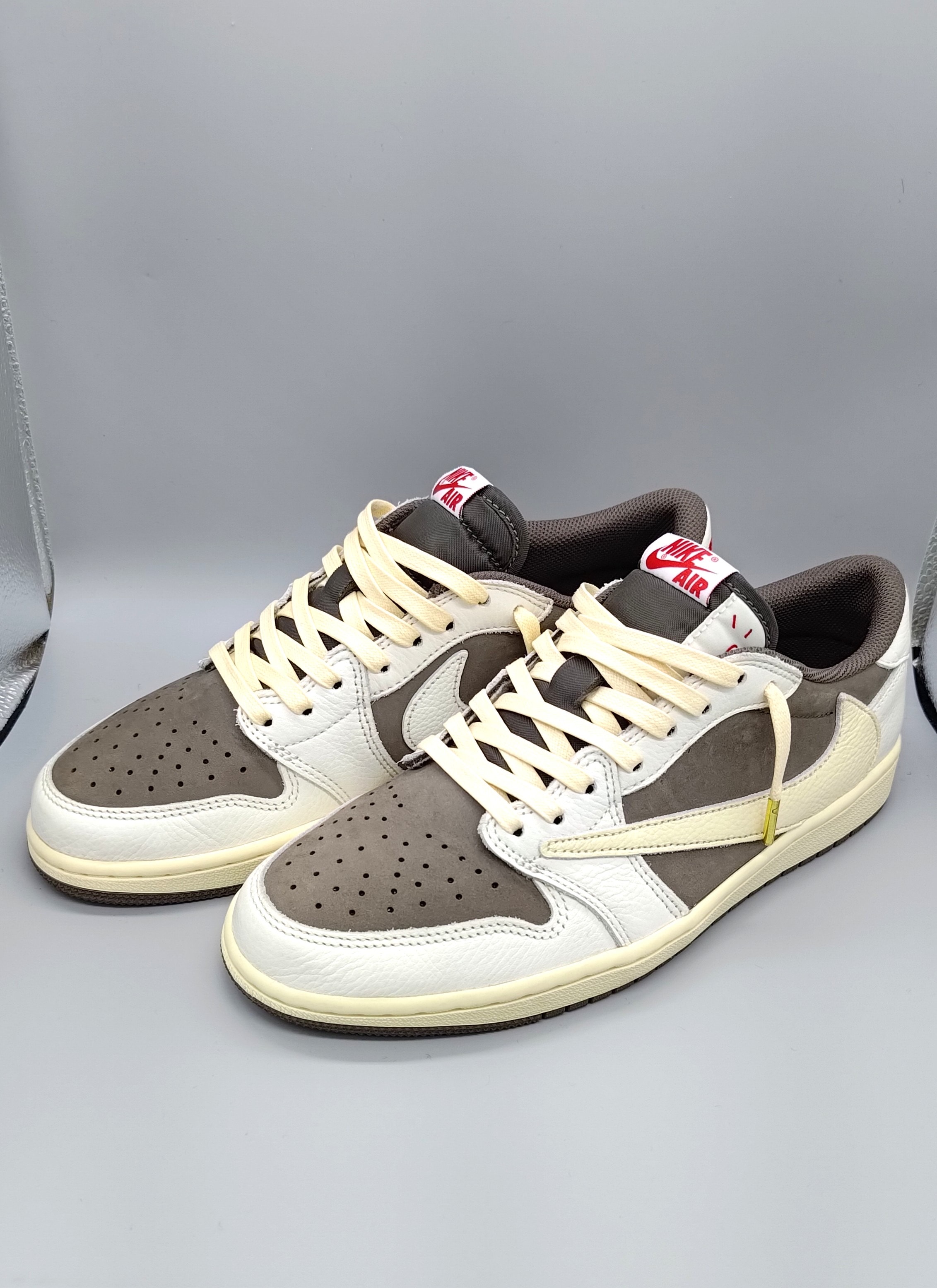 トラヴィススコット × ナイキ エアジョーダン1 ロー OG SP "リバース モカ/セイル アンド リッジロック"