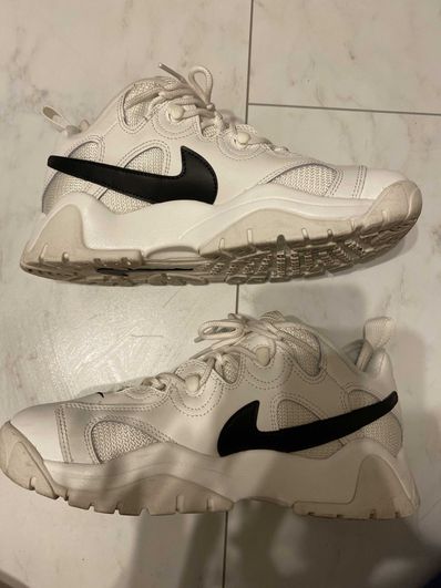 NIKE AIR BARRAGE LOW "WHITE/BLACK"