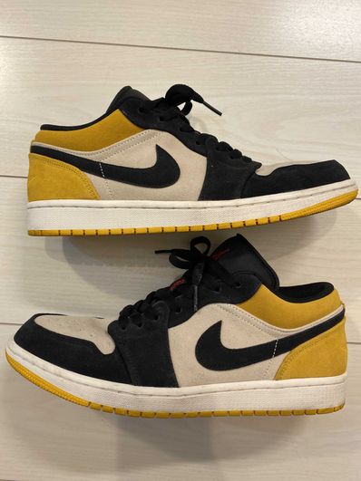 Nike Air Jordan 1 Low "Sail University Gold Black"