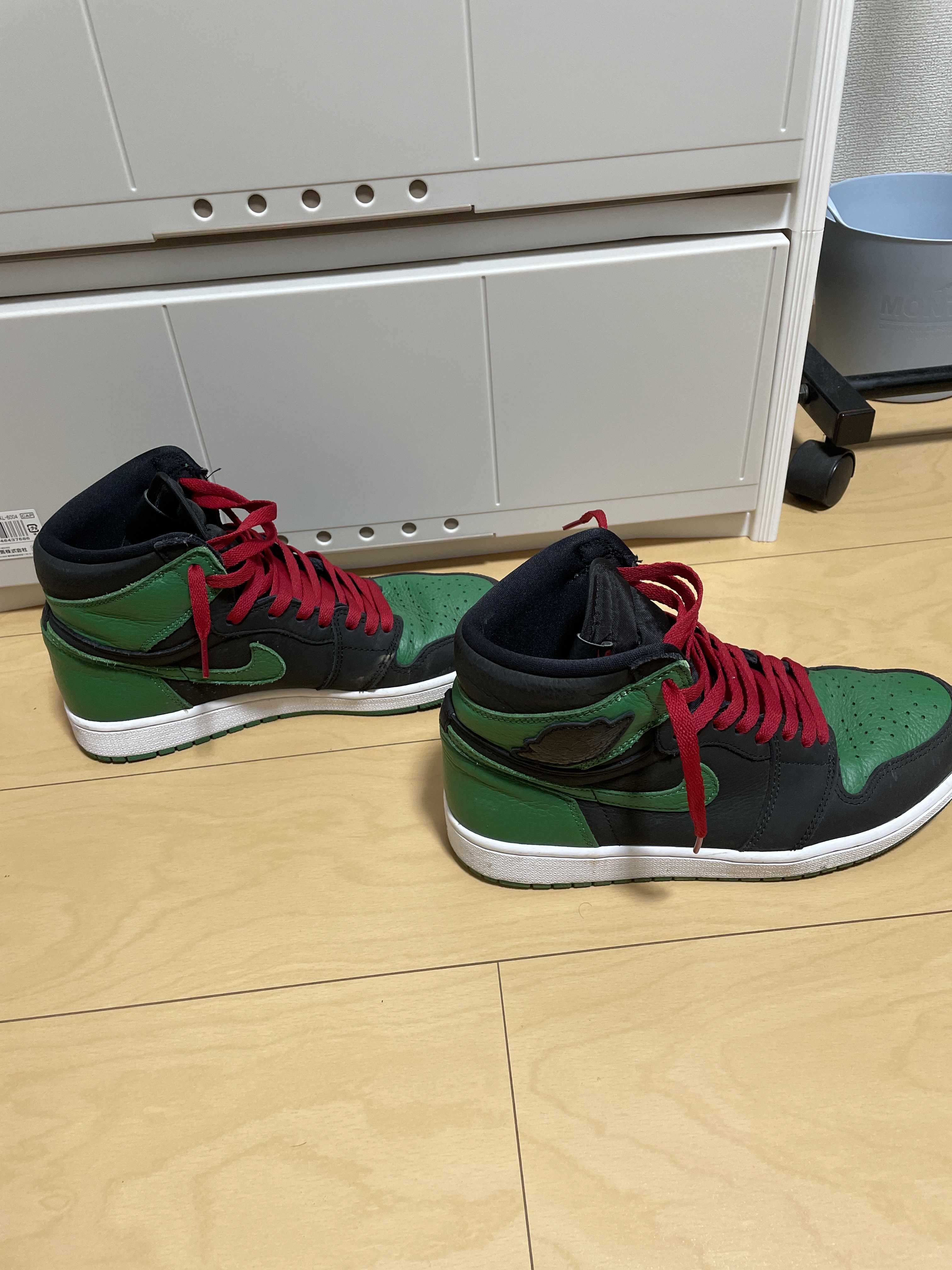 Nike Air Jordan 1 Retro High OG "Black/Pine Green" (2020)      