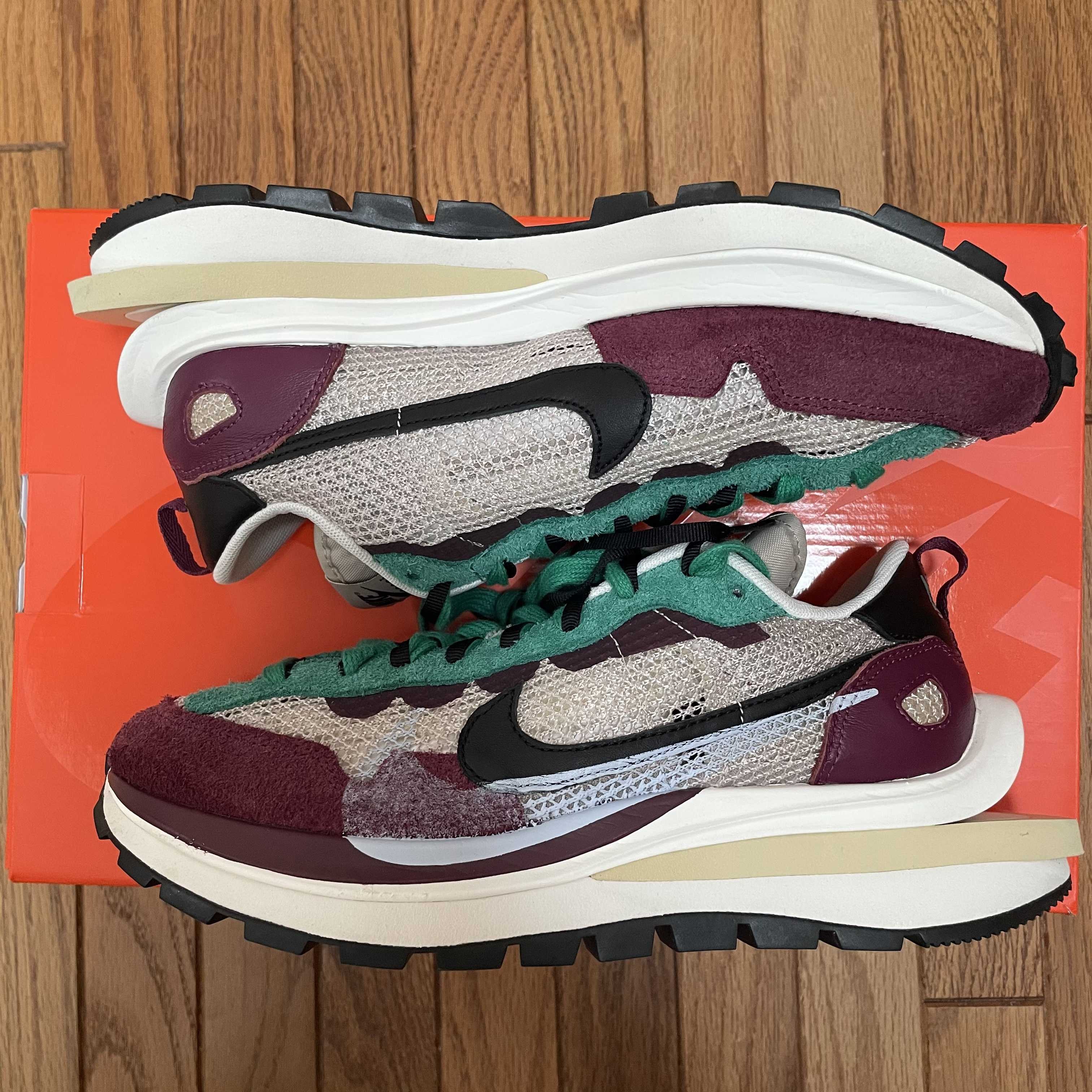 sacai × Nike Vapor Waffle "String/Red/Green"