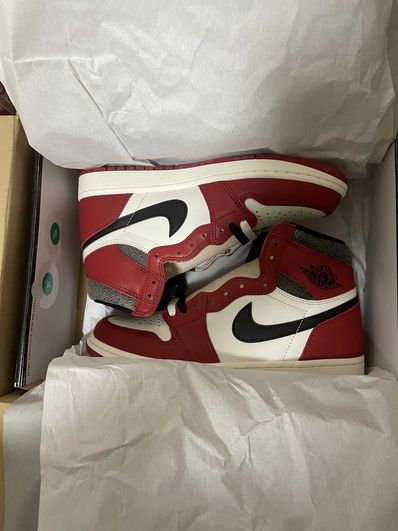 Nike Air Jordan 1 High OG "Lost & Found/Chicago"