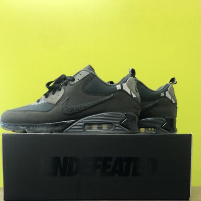 UNDEFEATED × Nike Air Max 90 "Black/Rush Pink"