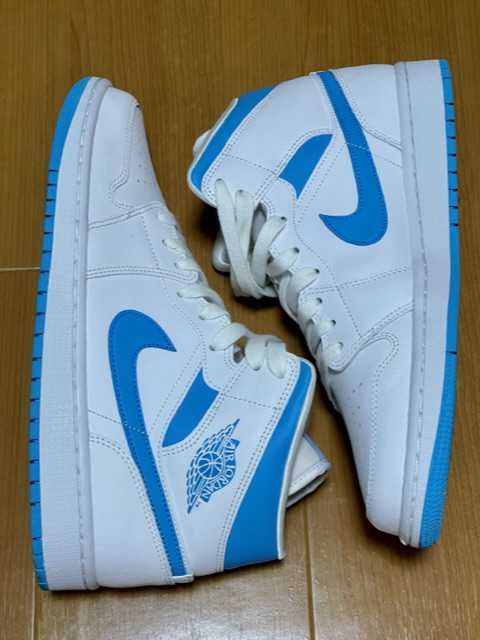 Nike Women's Air Jordan 1 Mid "UNC"