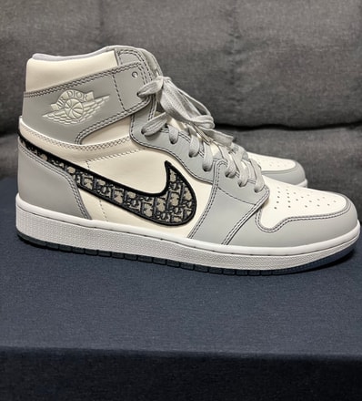 Dior × Nike Air Jordan 1 High OG "Wolf Grey"