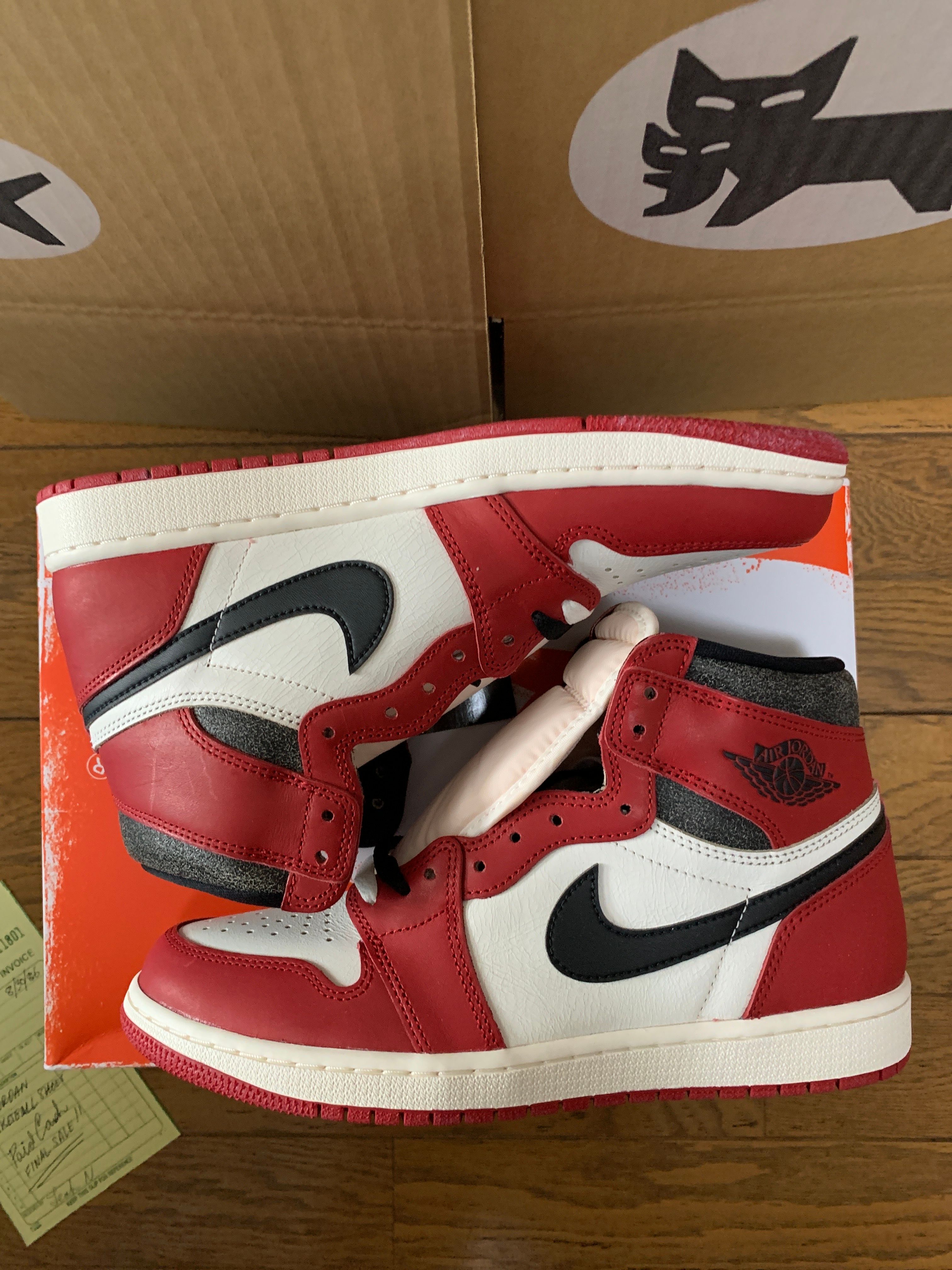 Nike Air Jordan 1 High OG "Lost & Found/Chicago"