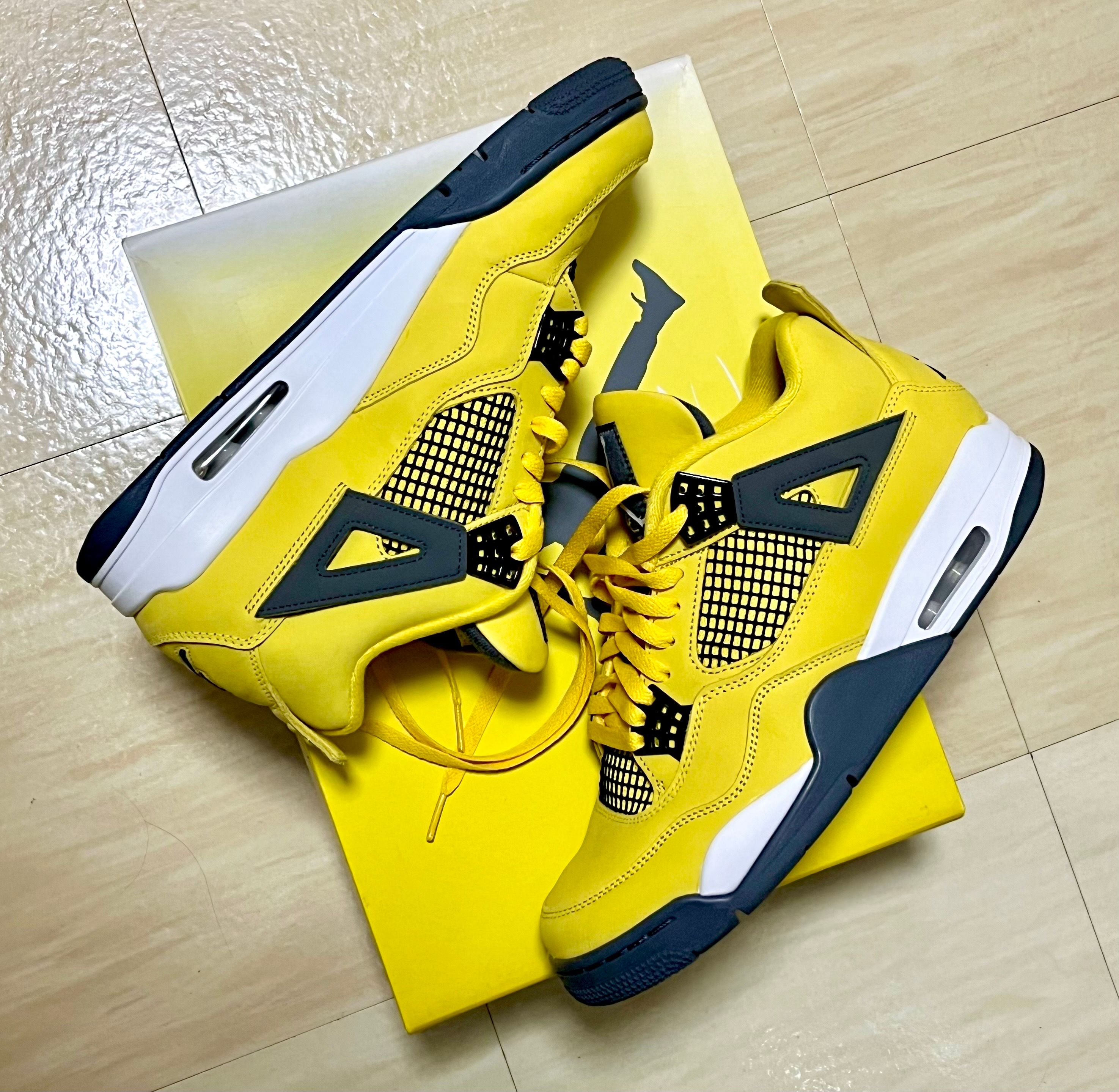 Nike Air Jordan 4 "Tour Yellow"