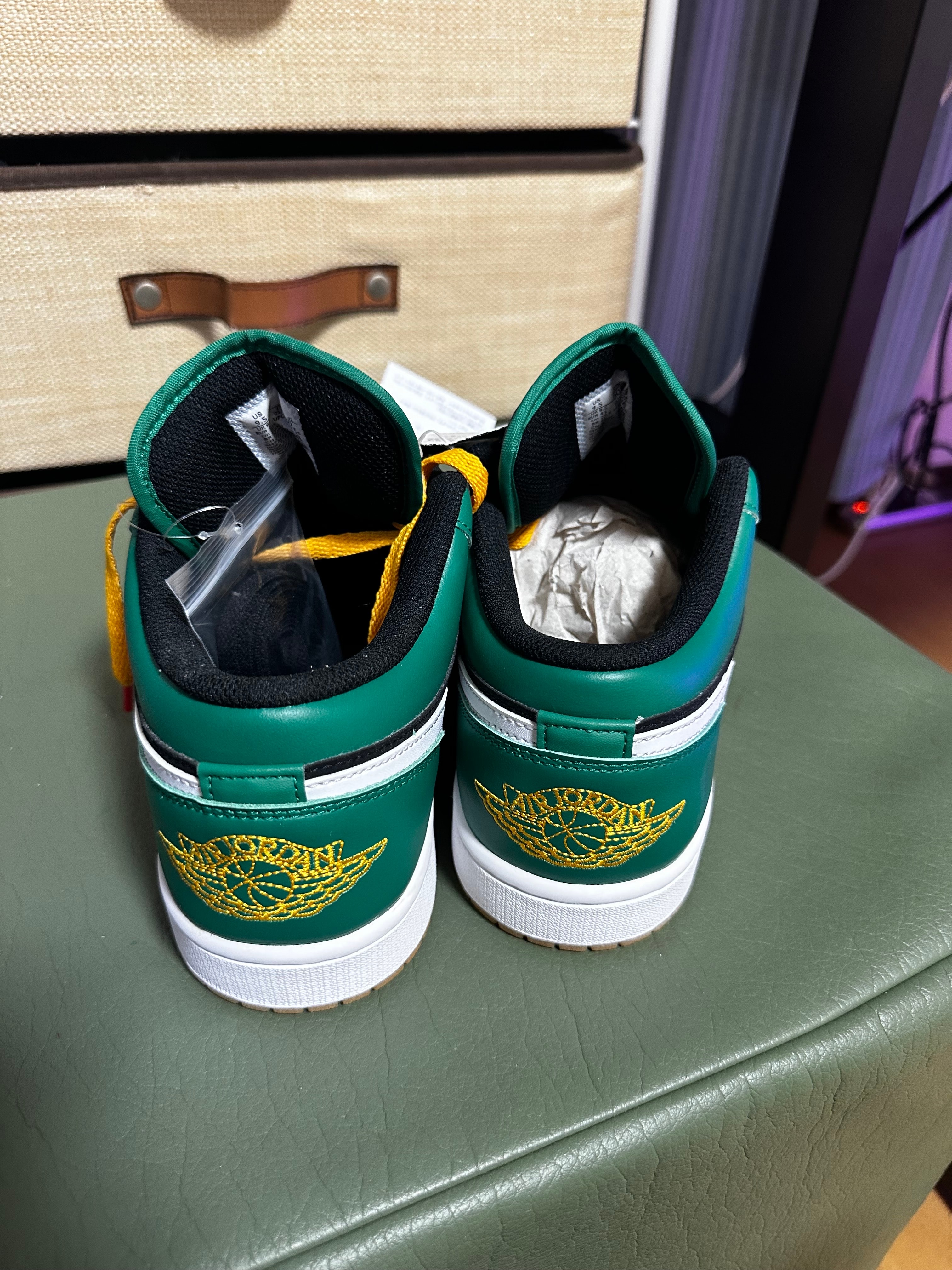 Nike Air Jordan 1 Low SE "Malachite"