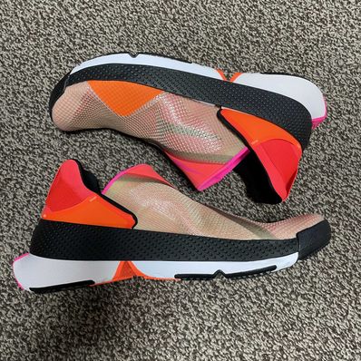 NIKE GO FLYEASE "BRIGHT CRIMSON/PINK BLAST-LIGHT SOFT PINK-BLACK"