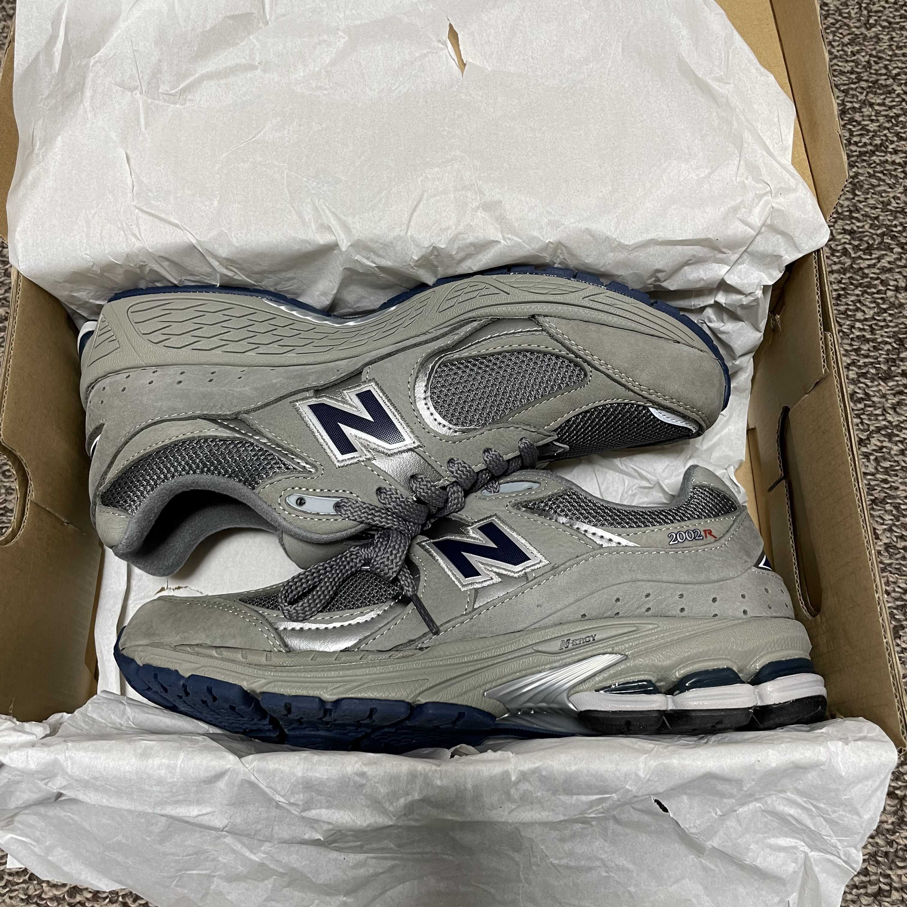 New Balance 2002R "Gray"