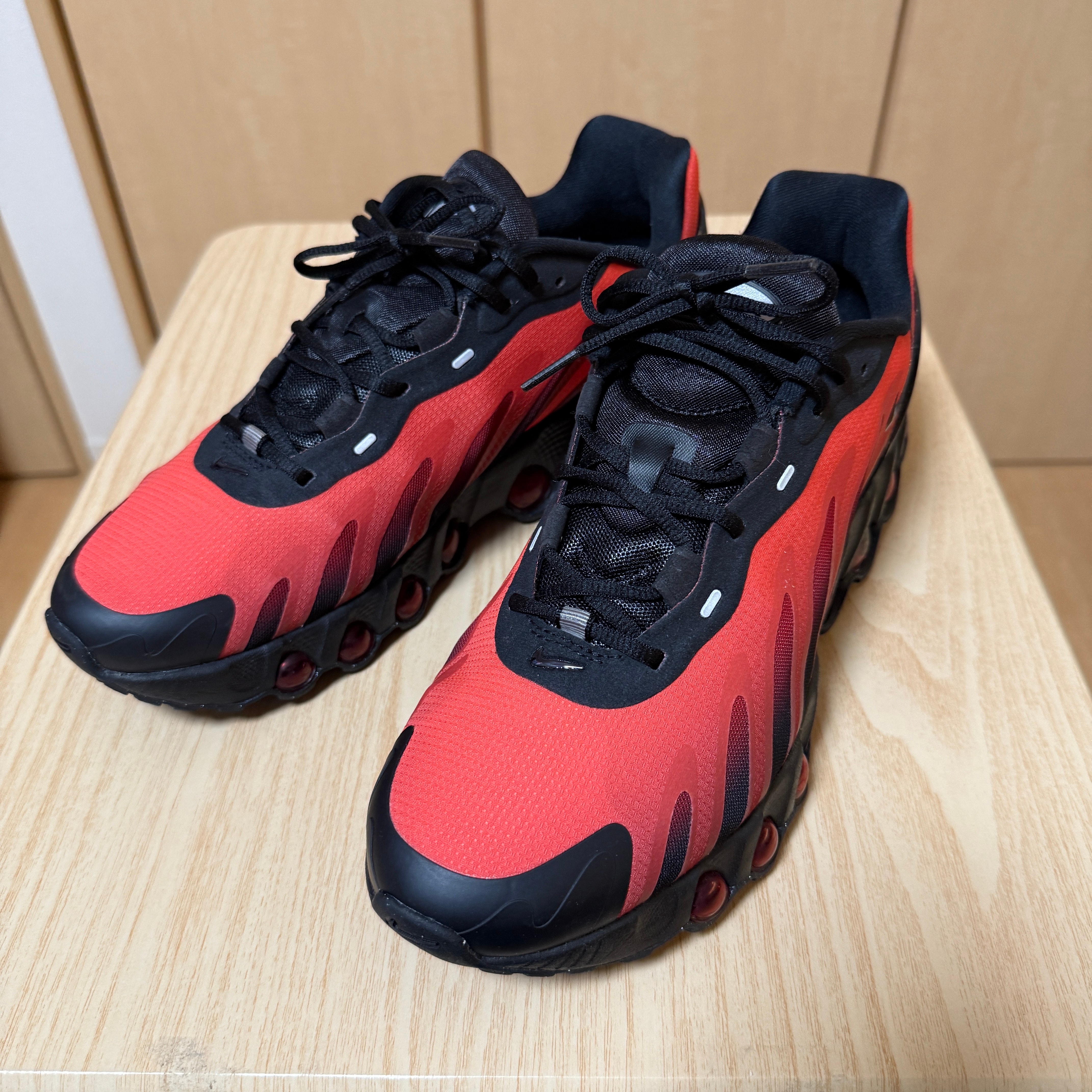 Nike Air Max DN8 "Black/University Red"