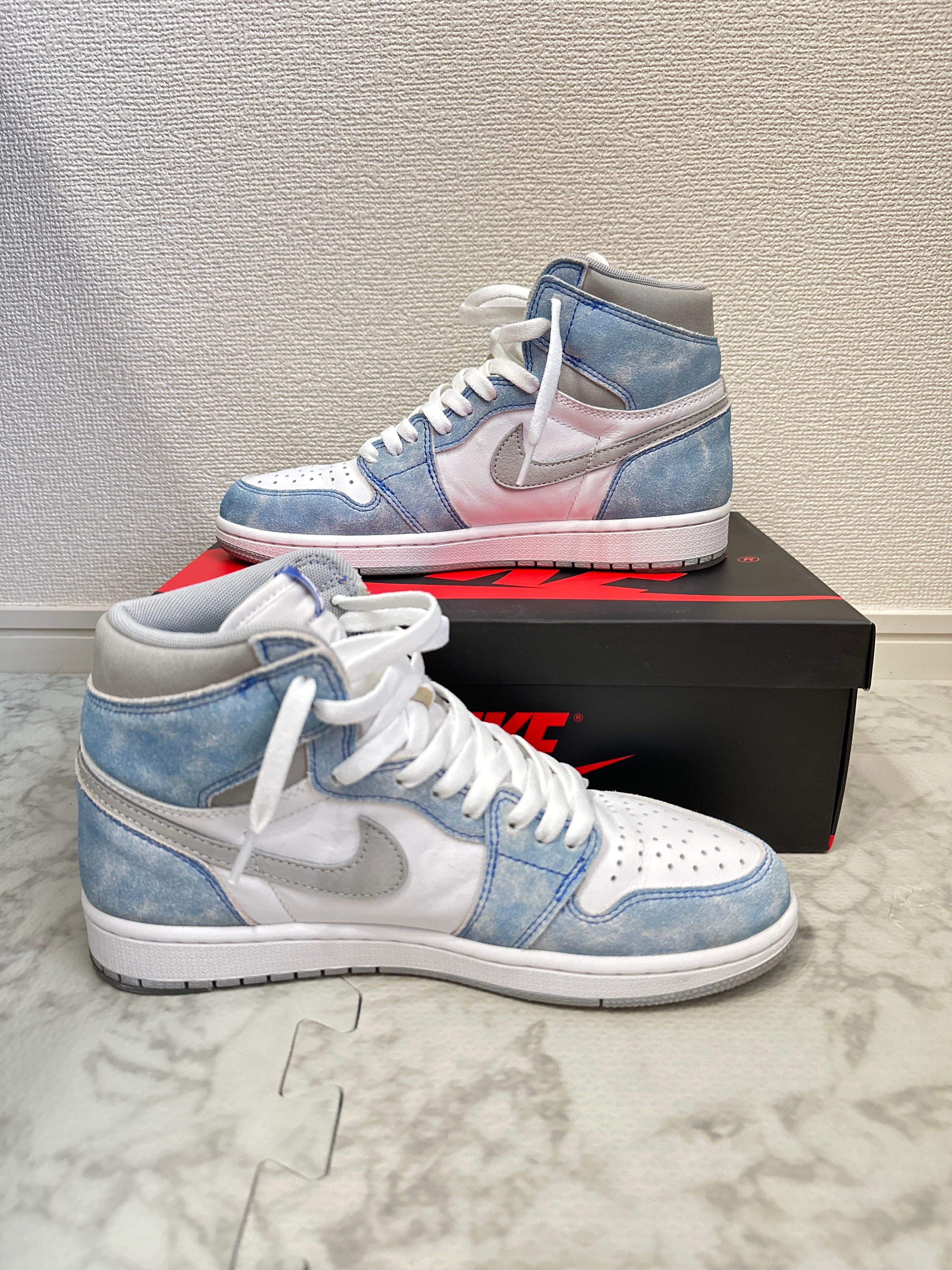 Nike Air Jordan 1 High OG "Hyper Royal"