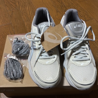 emmi × Asics Gel-Kinetic Fluent "Cream/Soft Sky"