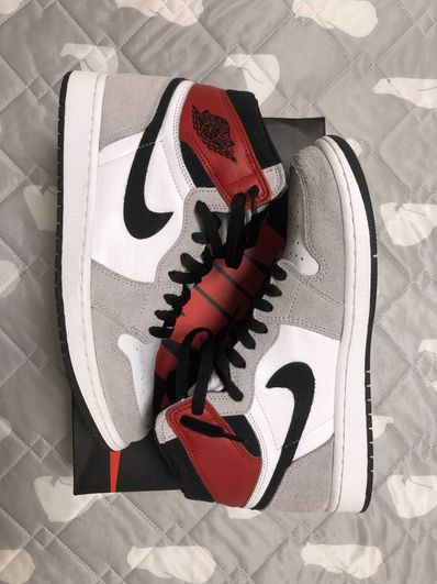 Nike Air Jordan 1 High OG "White/Black/Light Smoke Grey"