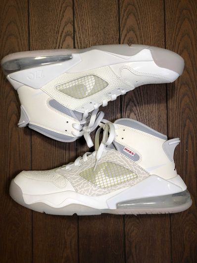 SNS×NIKE JORDAN MARS 270