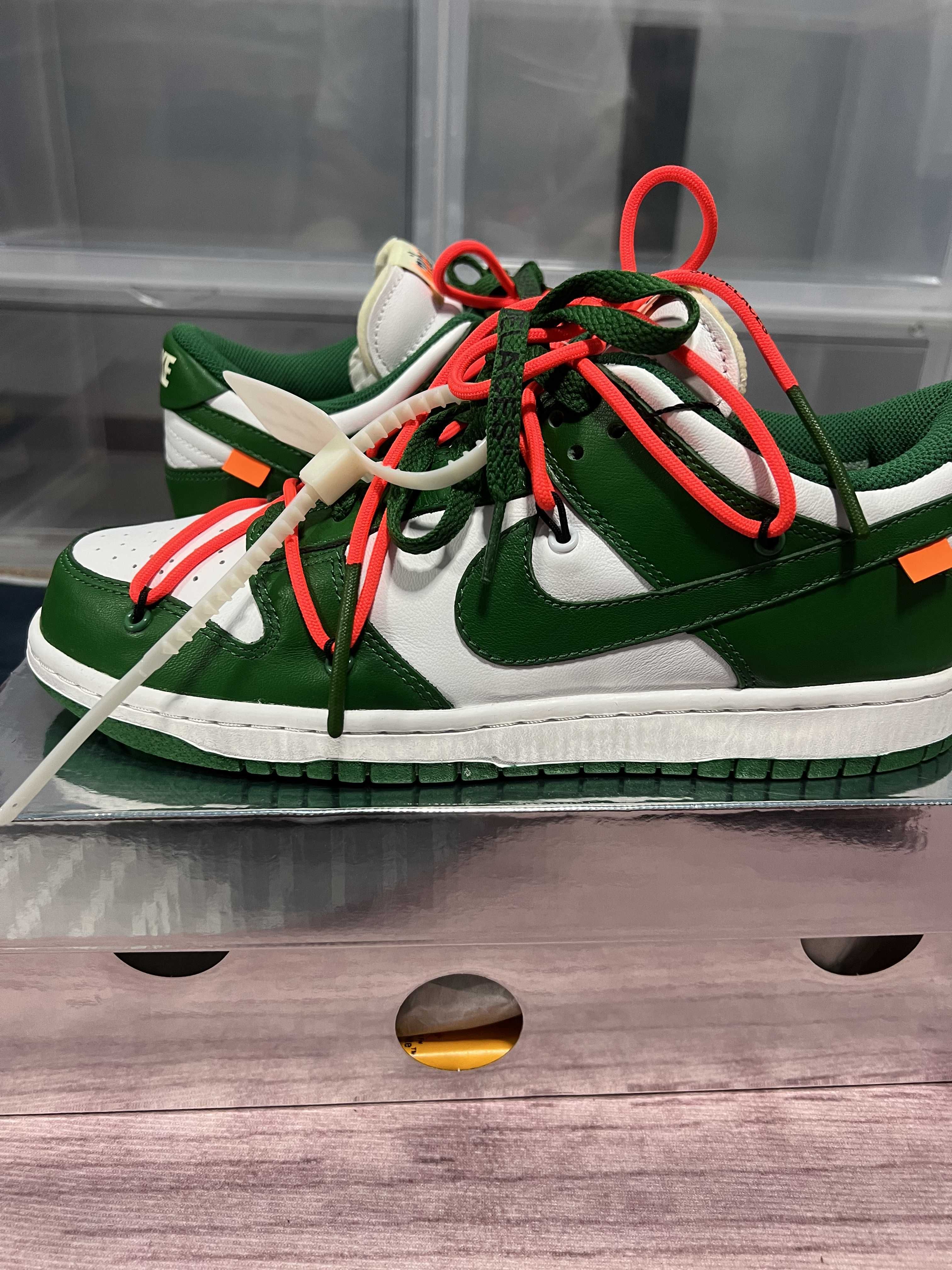 Off-White × Nike Dunk Low "White/Pine Green"