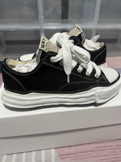 Maison MIHARA YASUHIRO PETERSON OG Sole Canvas Low-top Sneaker "Black" (A01FW702)