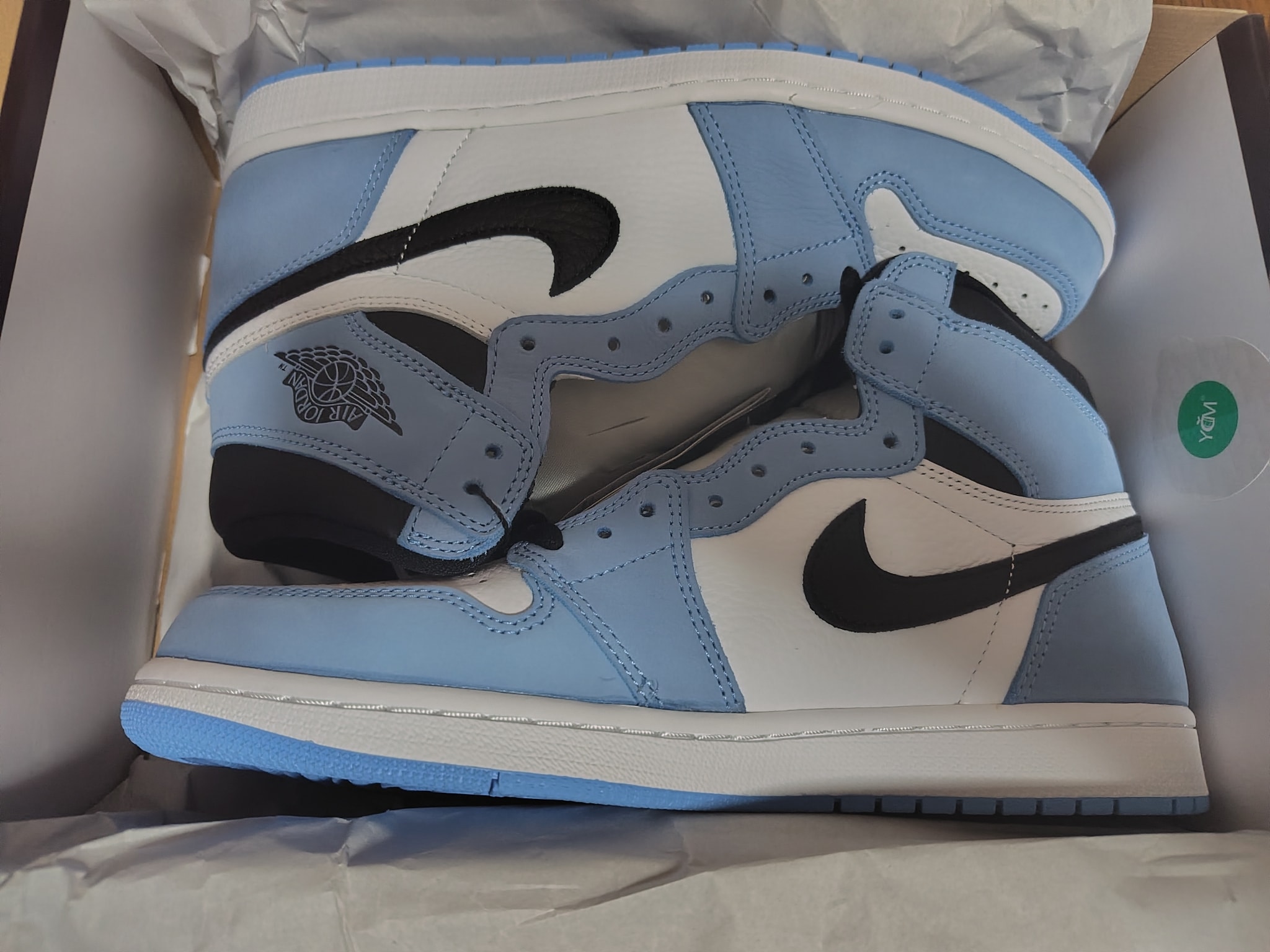 Nike Air Jordan 1 High OG "University Blue"