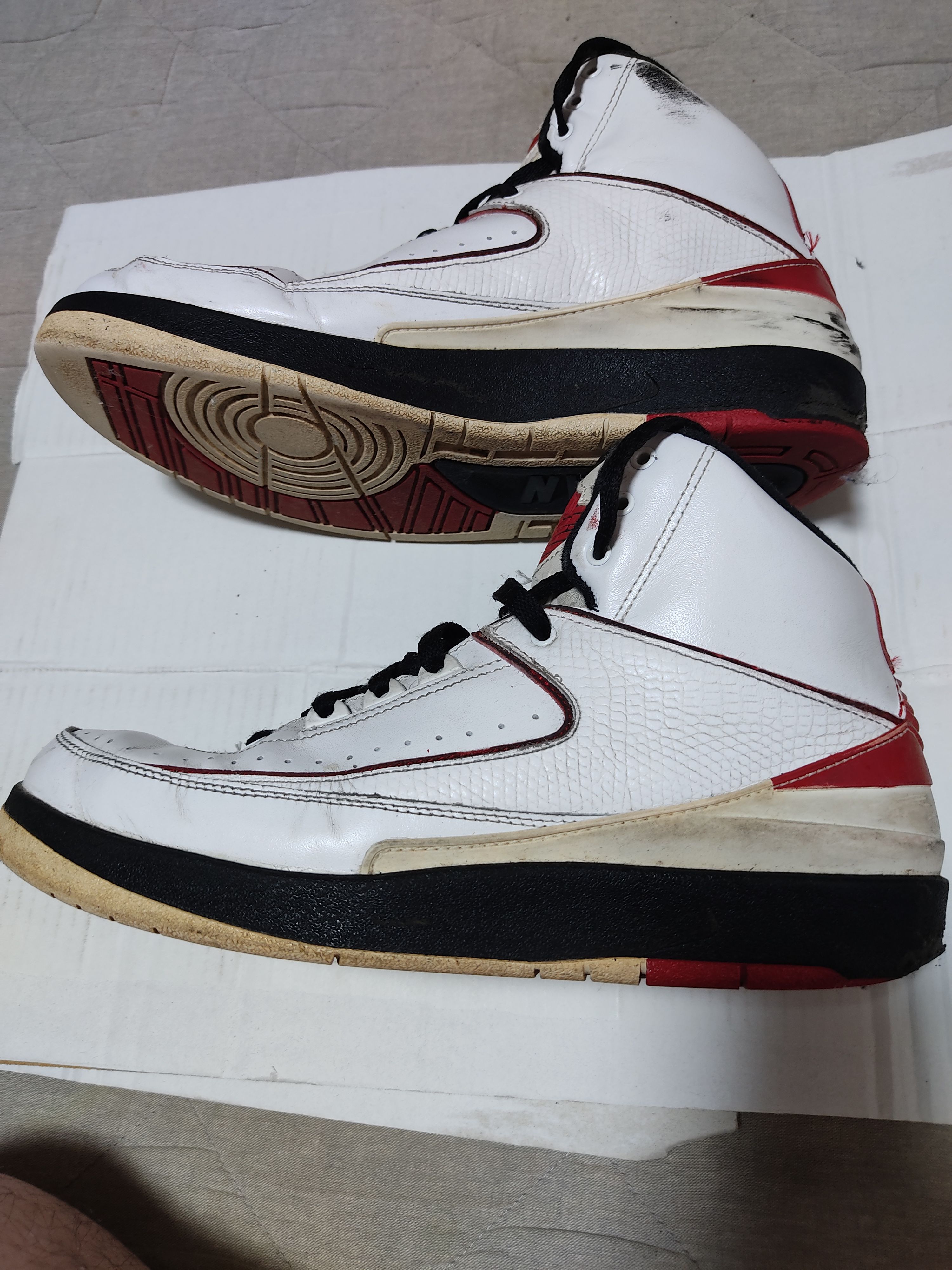 Nike Air Jordan 2 Retro QF "White Varsity Red" (2010)