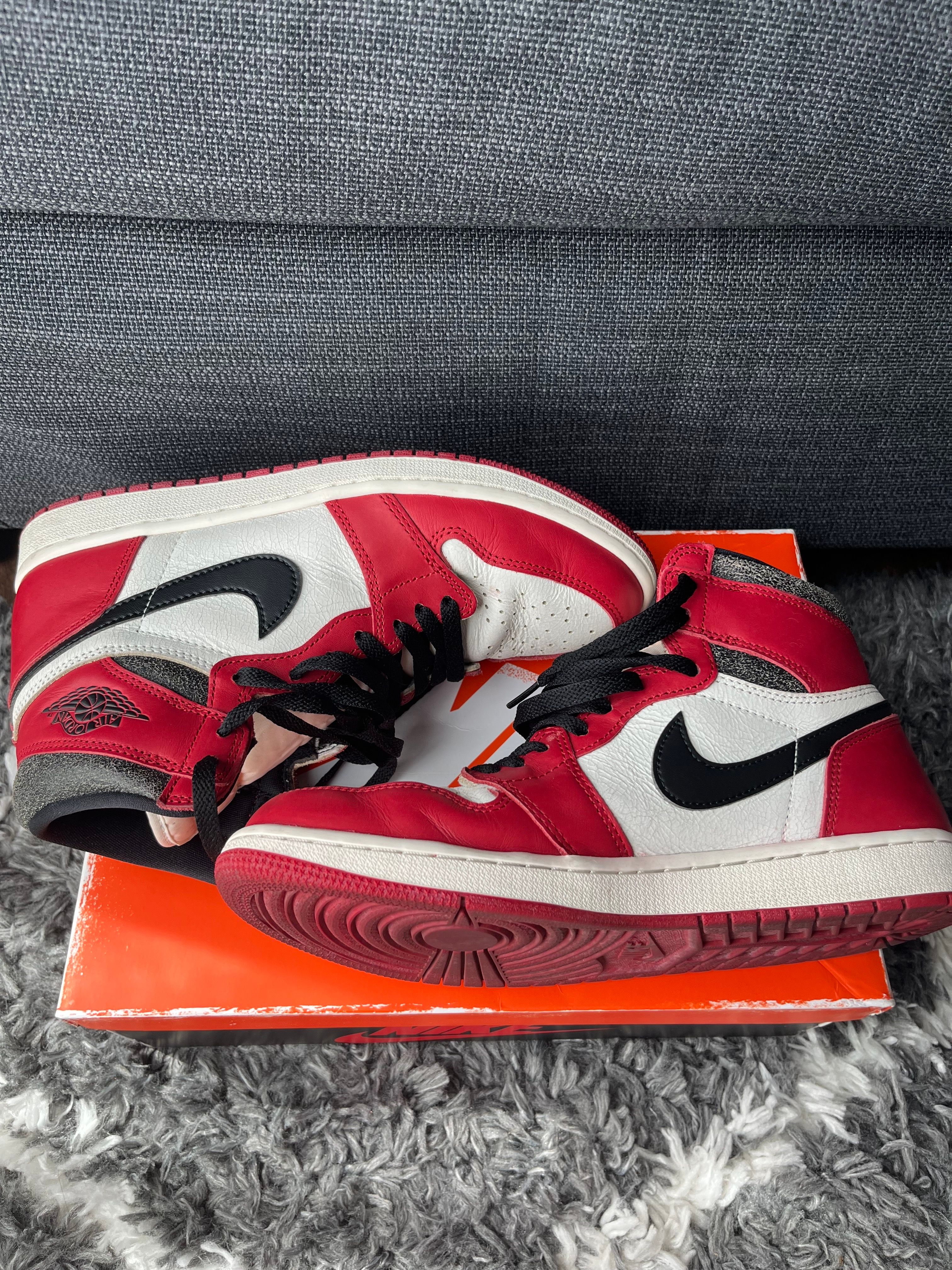 Nike Air Jordan 1 High OG "Lost & Found/Chicago"