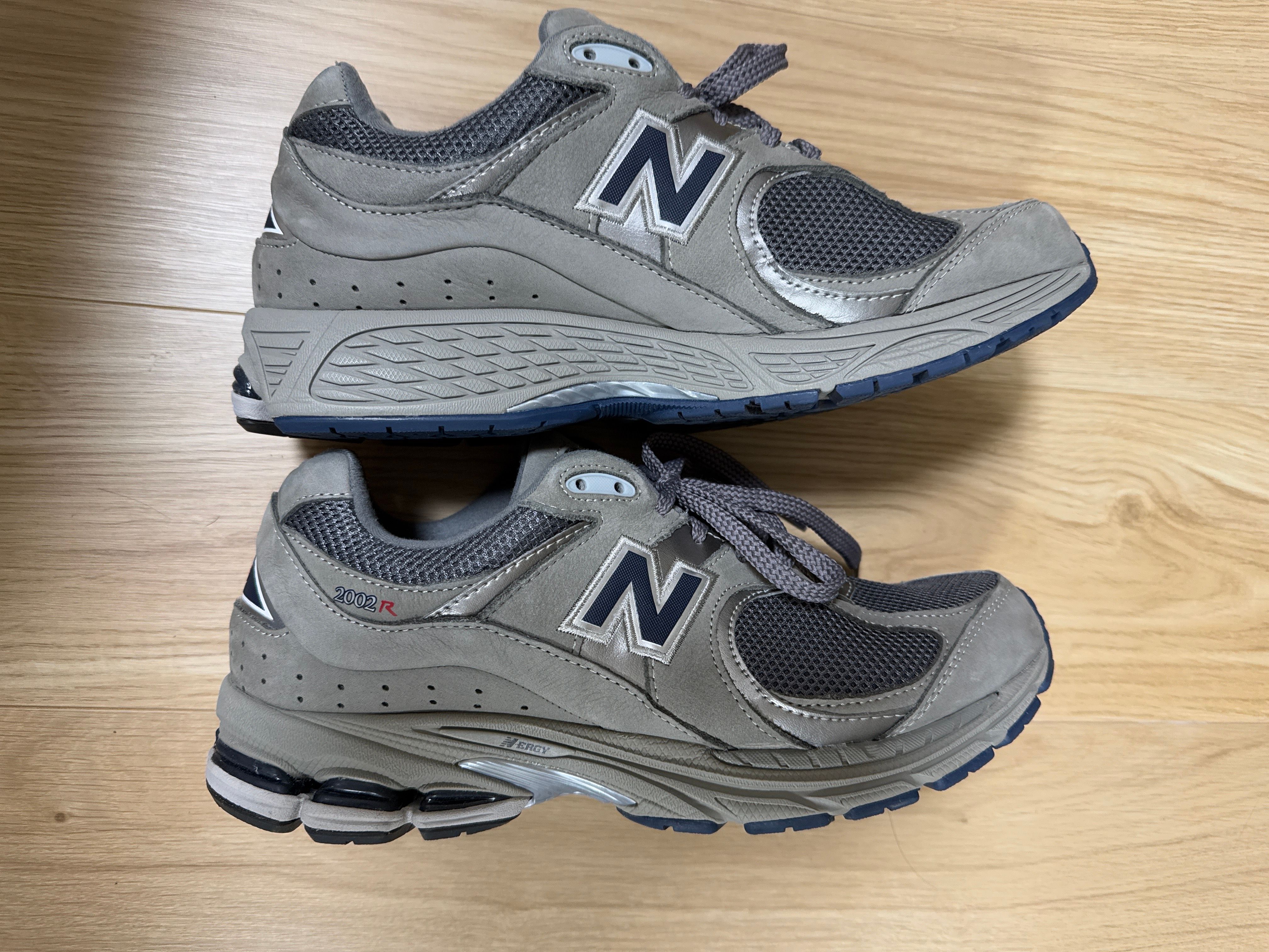 New Balance 2002R "Gray"
