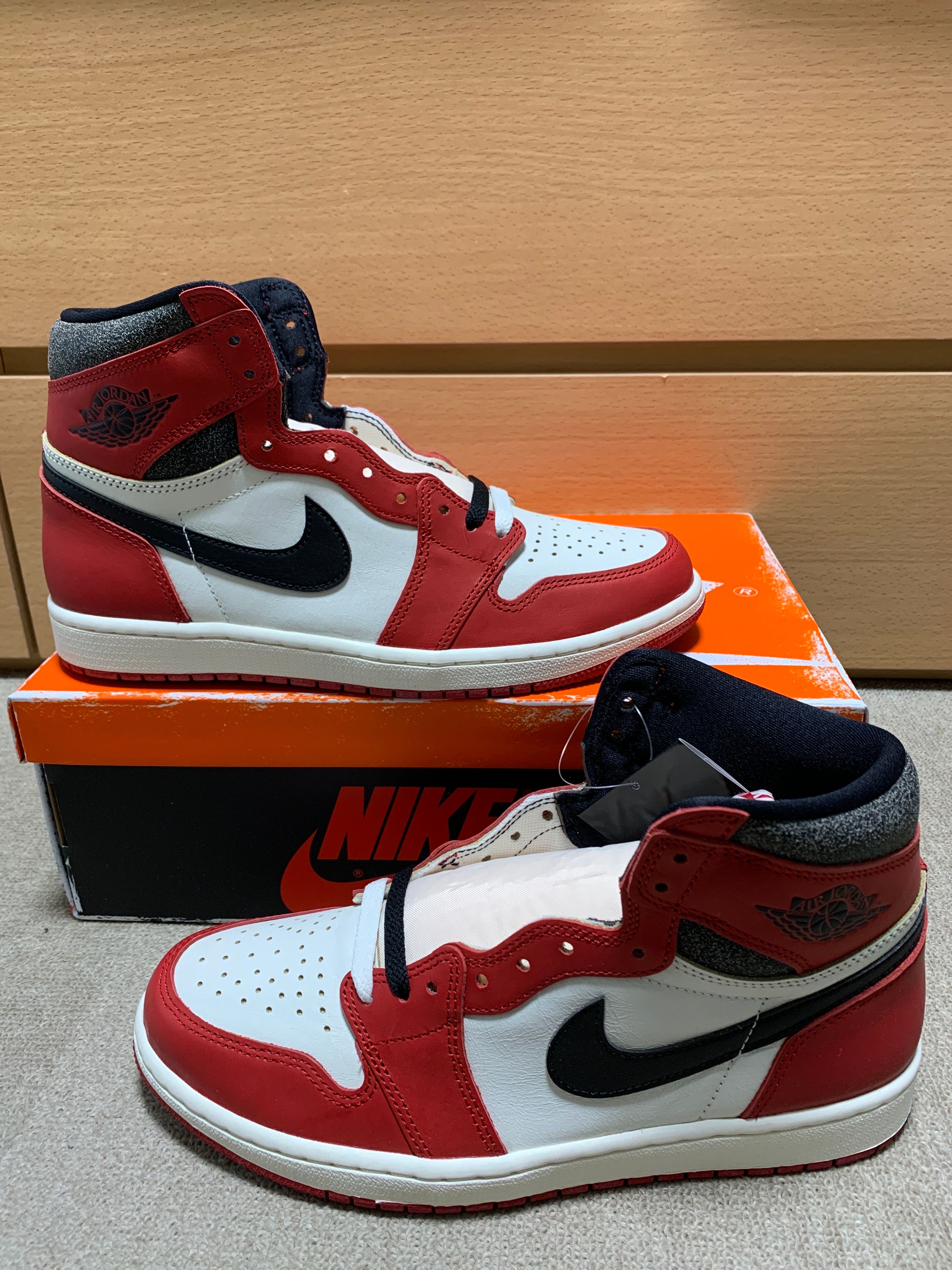 Nike Air Jordan 1 High OG "Lost & Found/Chicago"