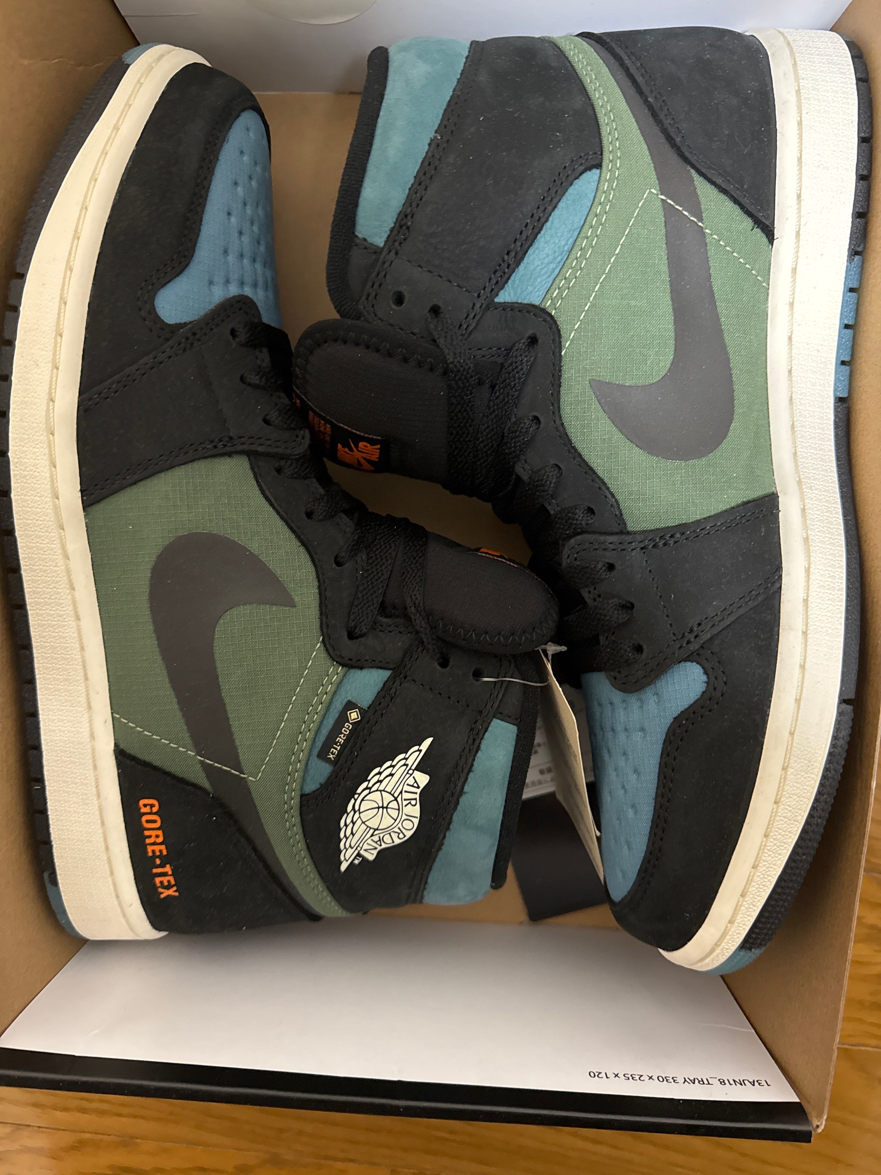 Nike Air Jordan 1 Element GORE-TEX "Noise Aqua and Light Olive"