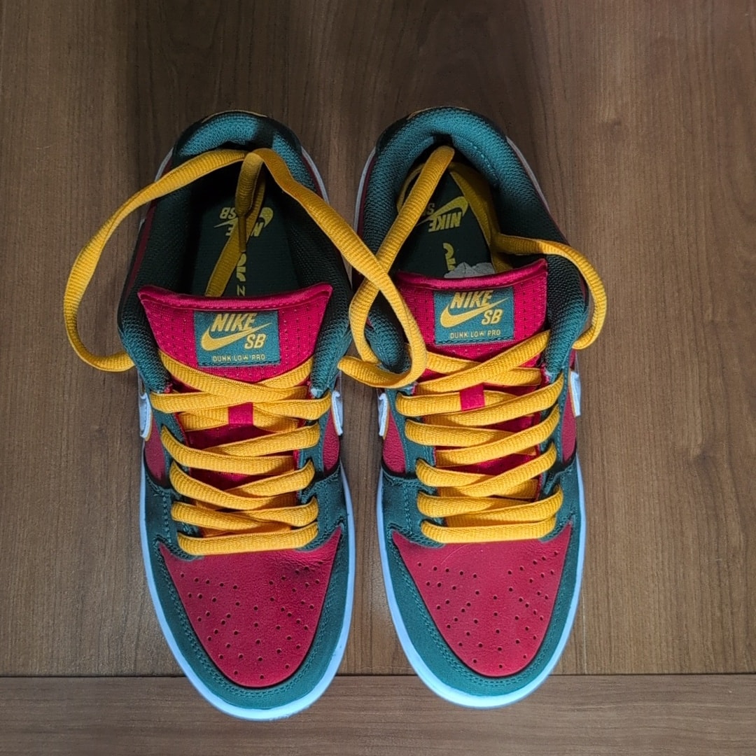 Nike SB Dunk Low PRM "Seattle Supersonics/Fir and Fire Red"