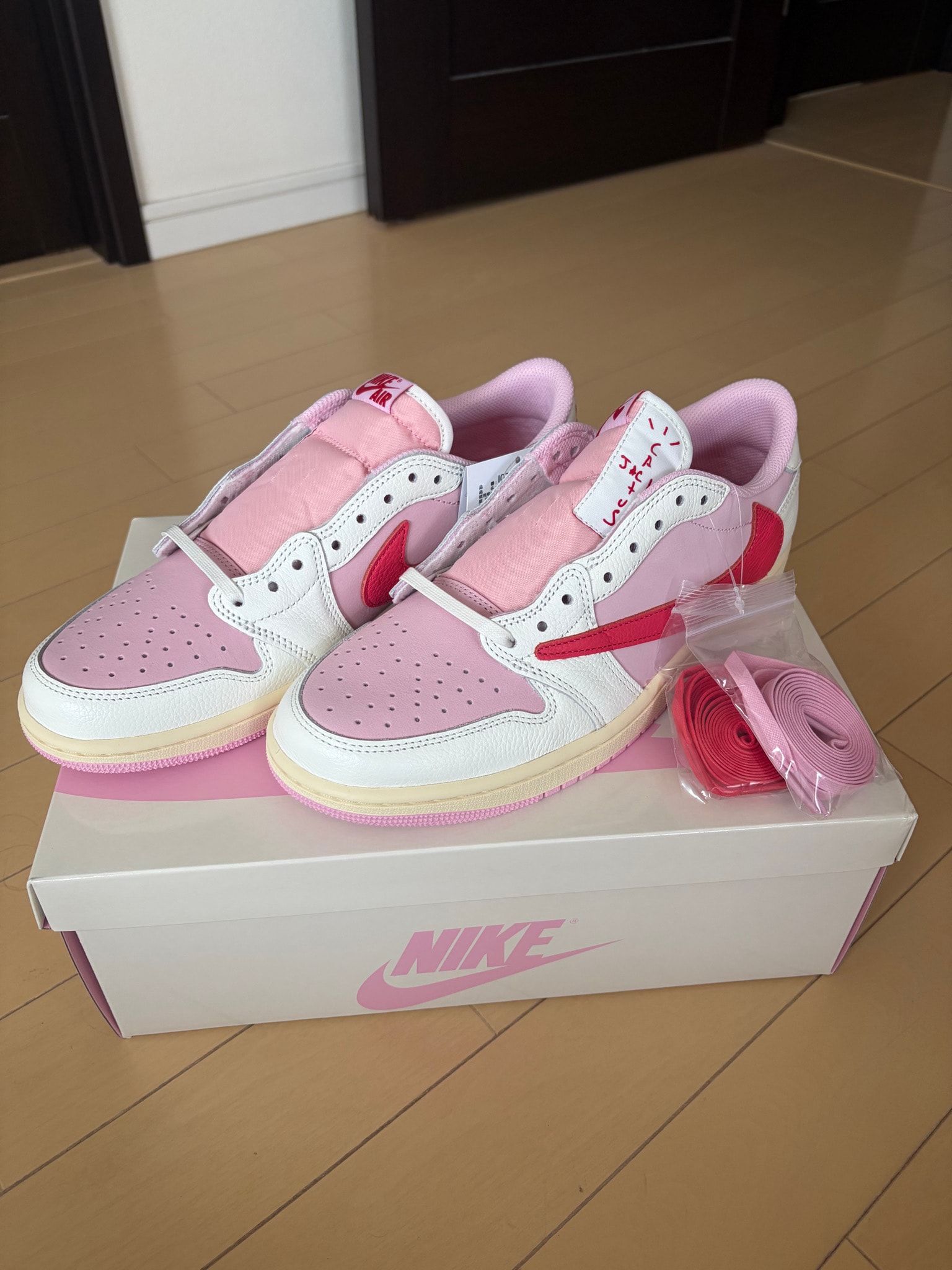 Travis Scott × Nike Air Jordan 1 Retro Low OG "Sail/Tropical Pink"