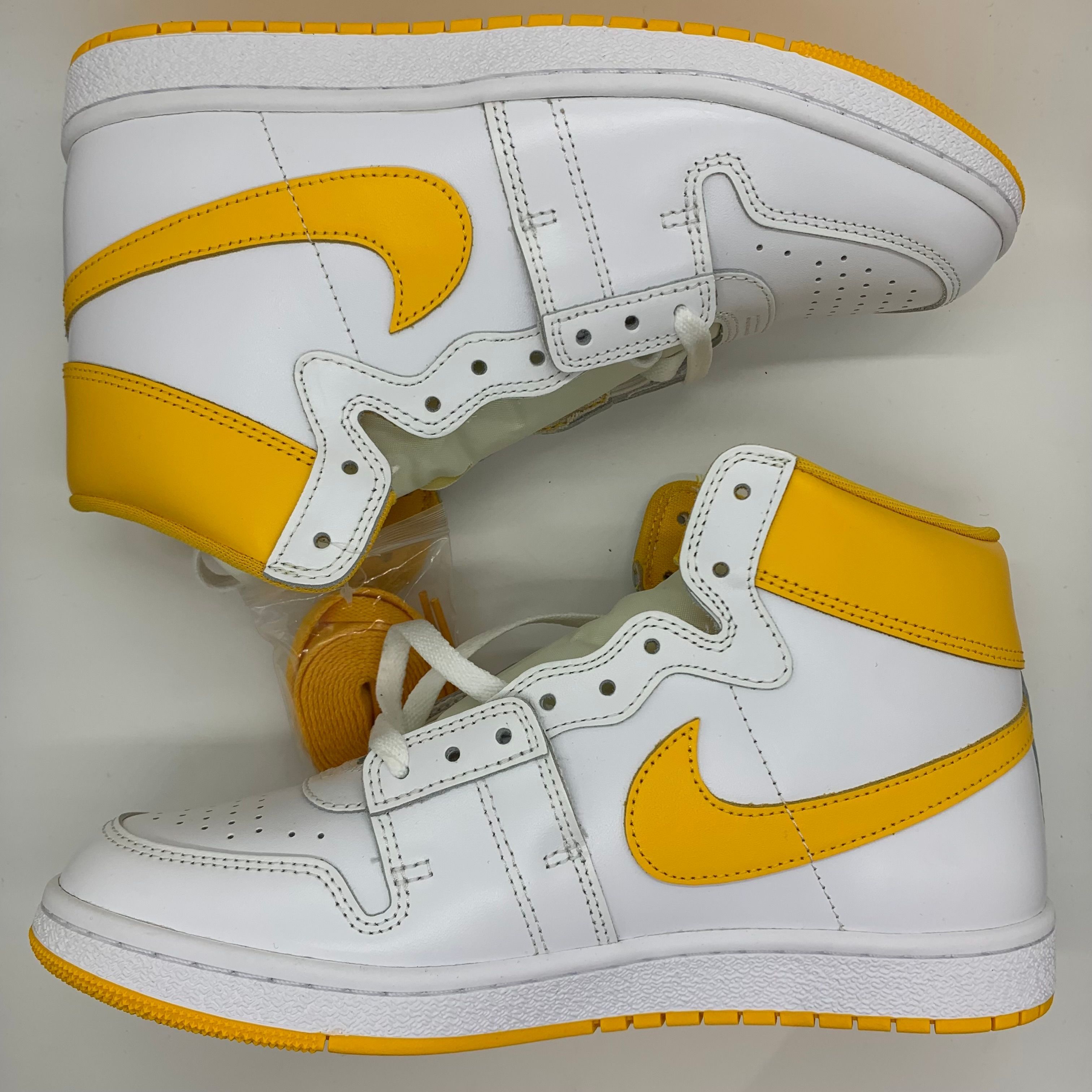 Nike Jordan Air Ship SP "University Gold"