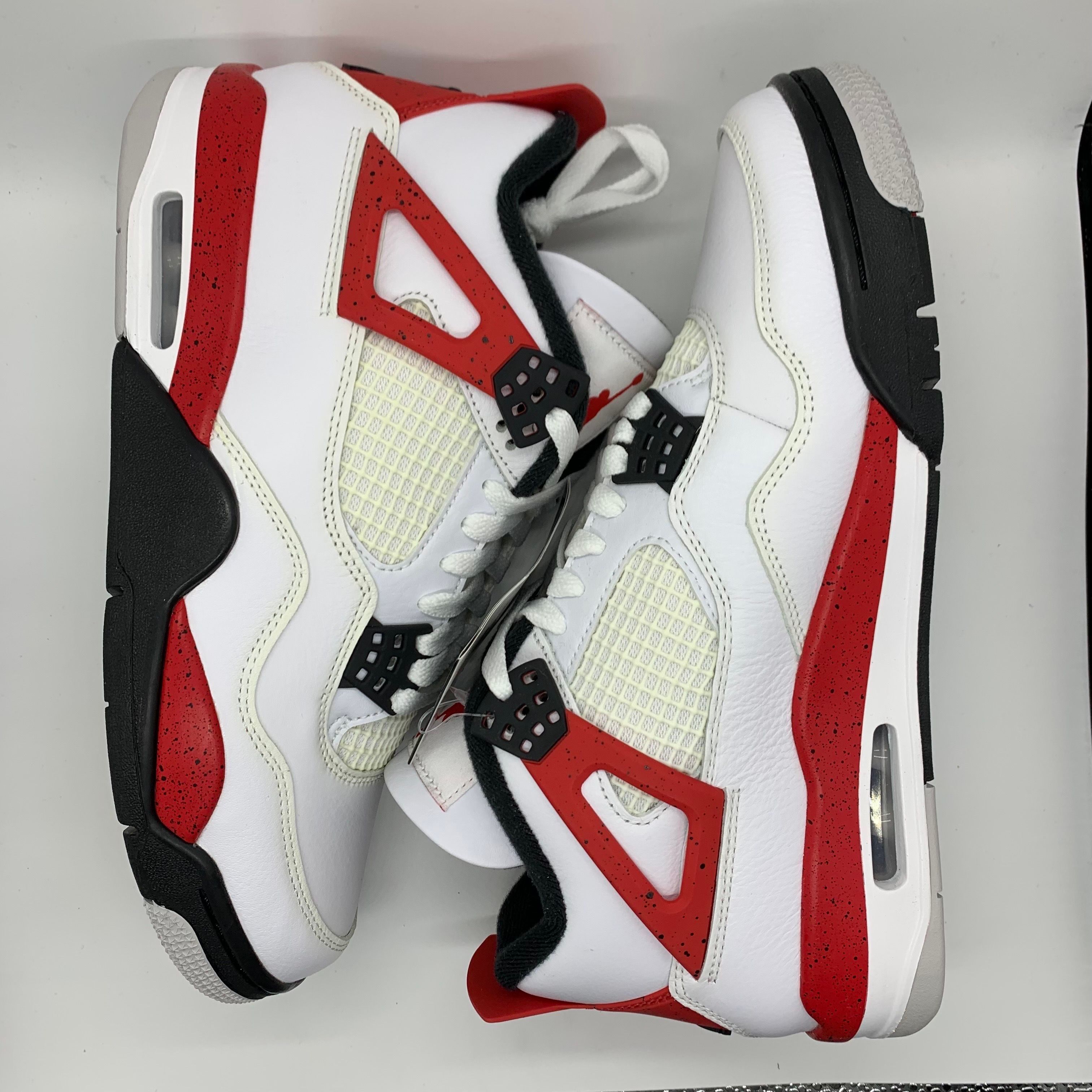Nike Air Jordan 4 Retro "Red Cement"