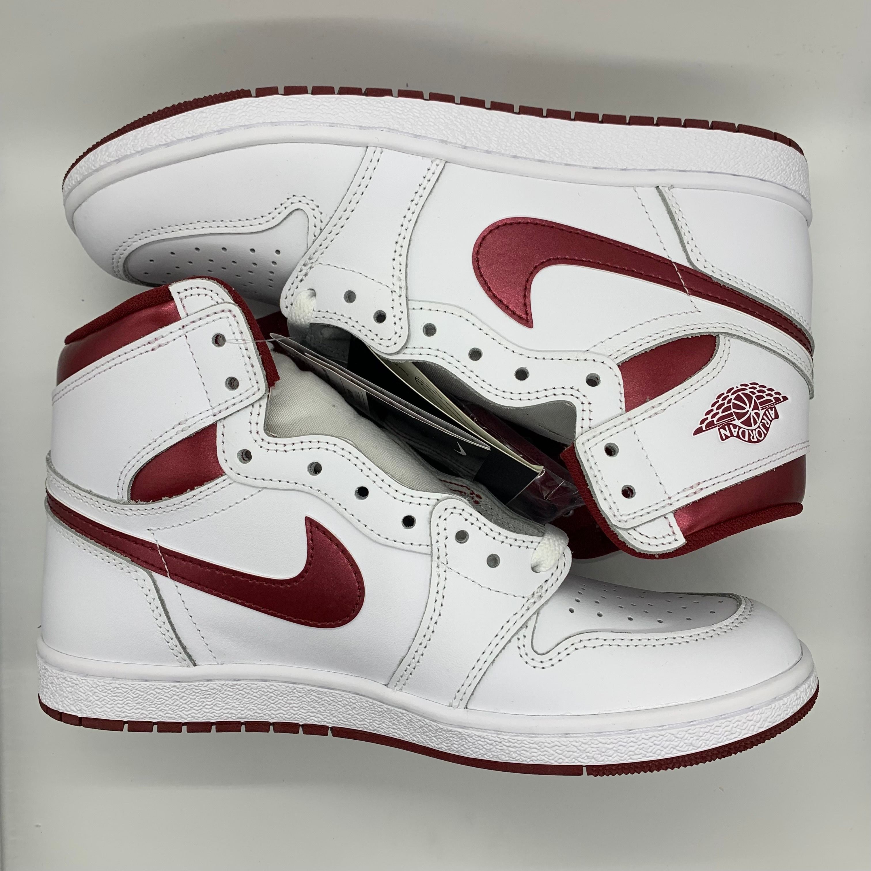Nike Air Jordan 1 High '85 "Metallic Burgundy"