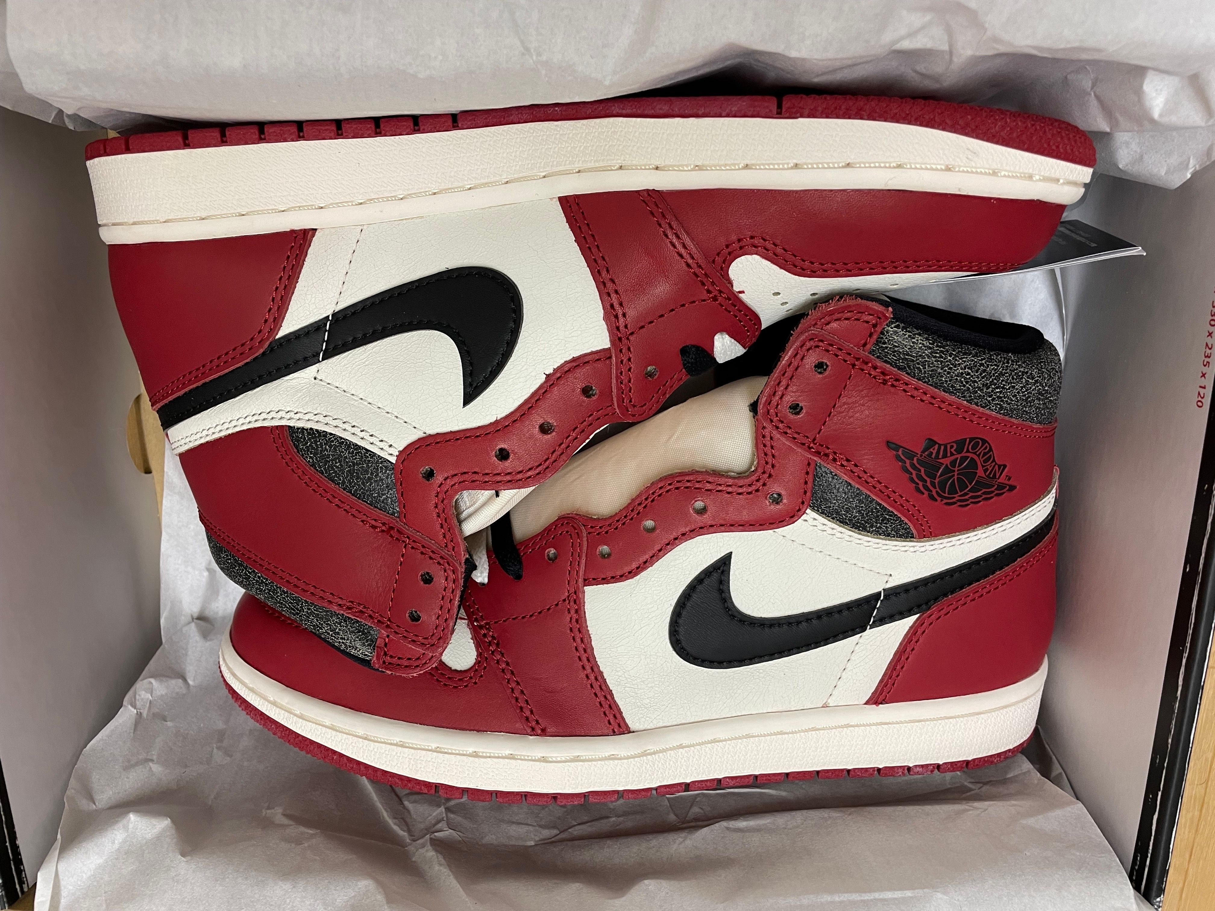 Nike Air Jordan 1 High OG "Lost & Found/Chicago"