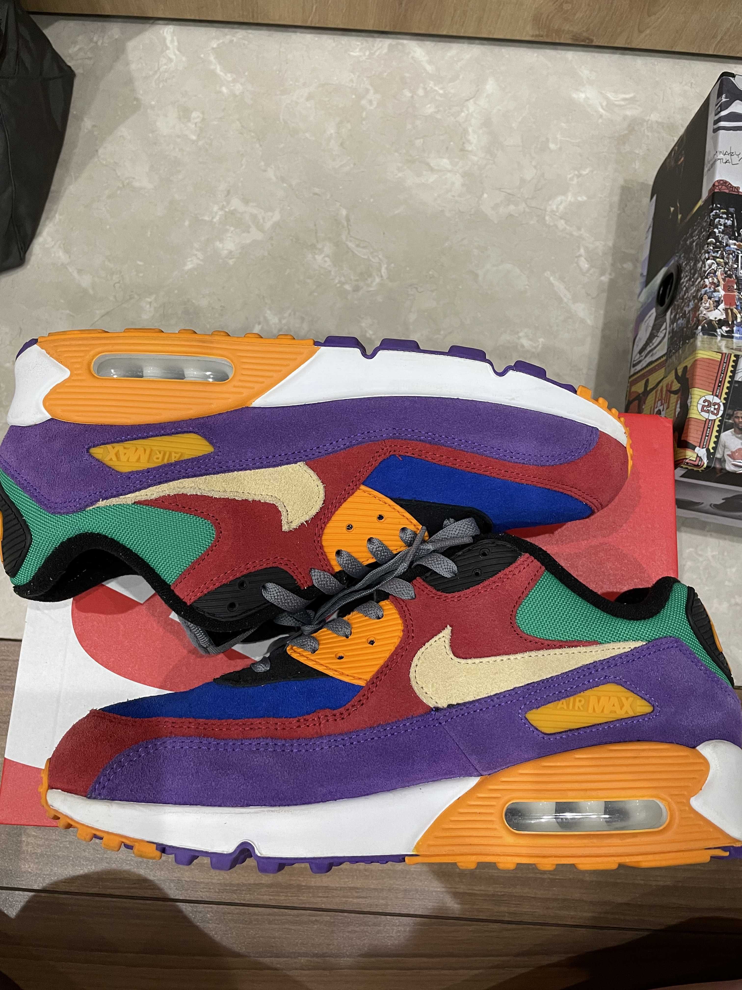 NIKE AIR MAX 90 "VIOTECH UNIVERSITYRED/PALE VANILLA/HYPER GRAPE"
