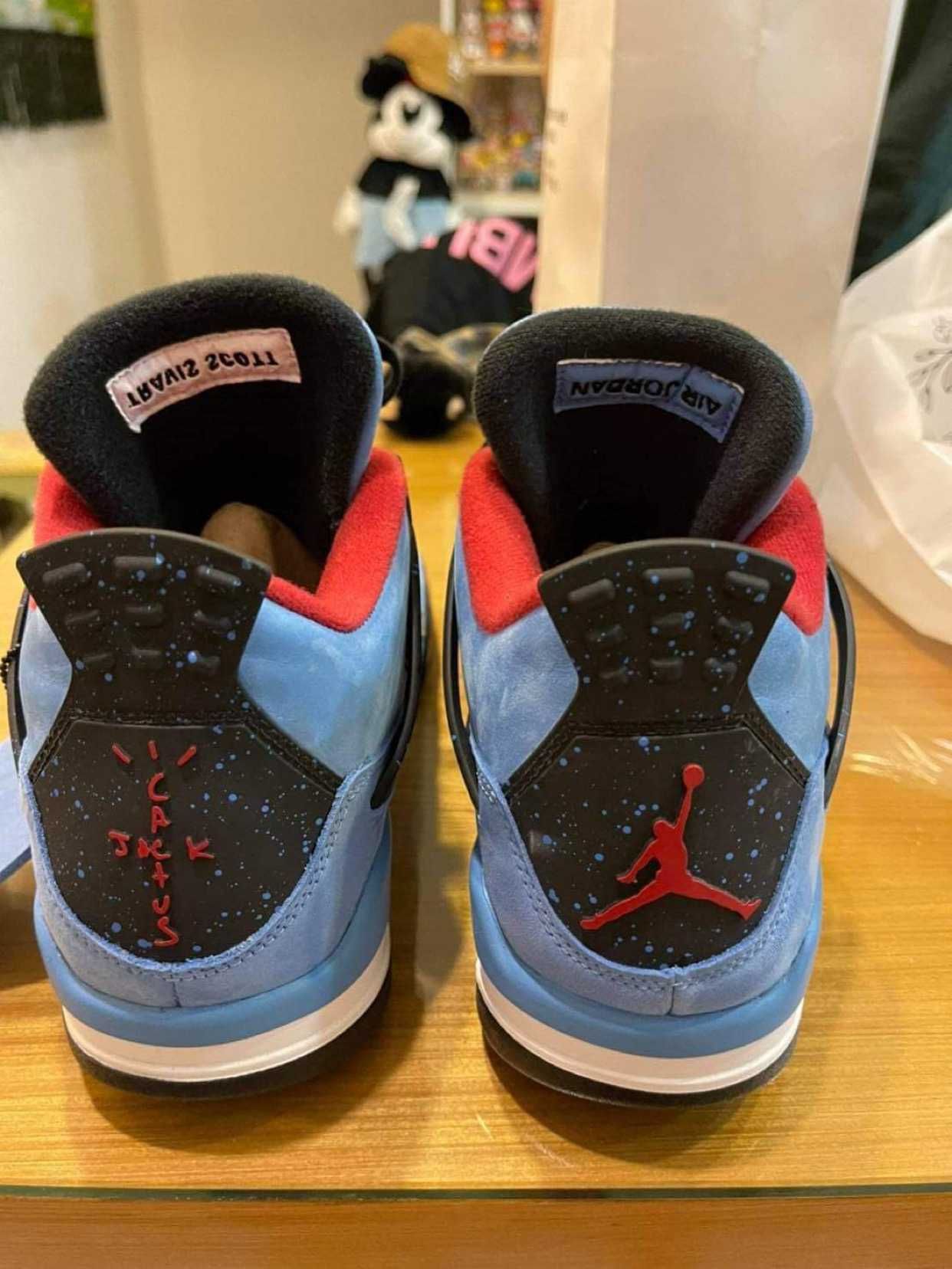 Travis Scott × Nike Air Jordan 4 Retro Cactus Jack "University Blue"