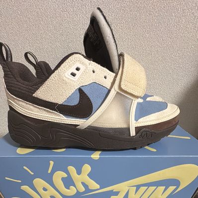 Travis Scott × Nike Zoom Field Jaxx "Pale Ivory and Leche Blue"