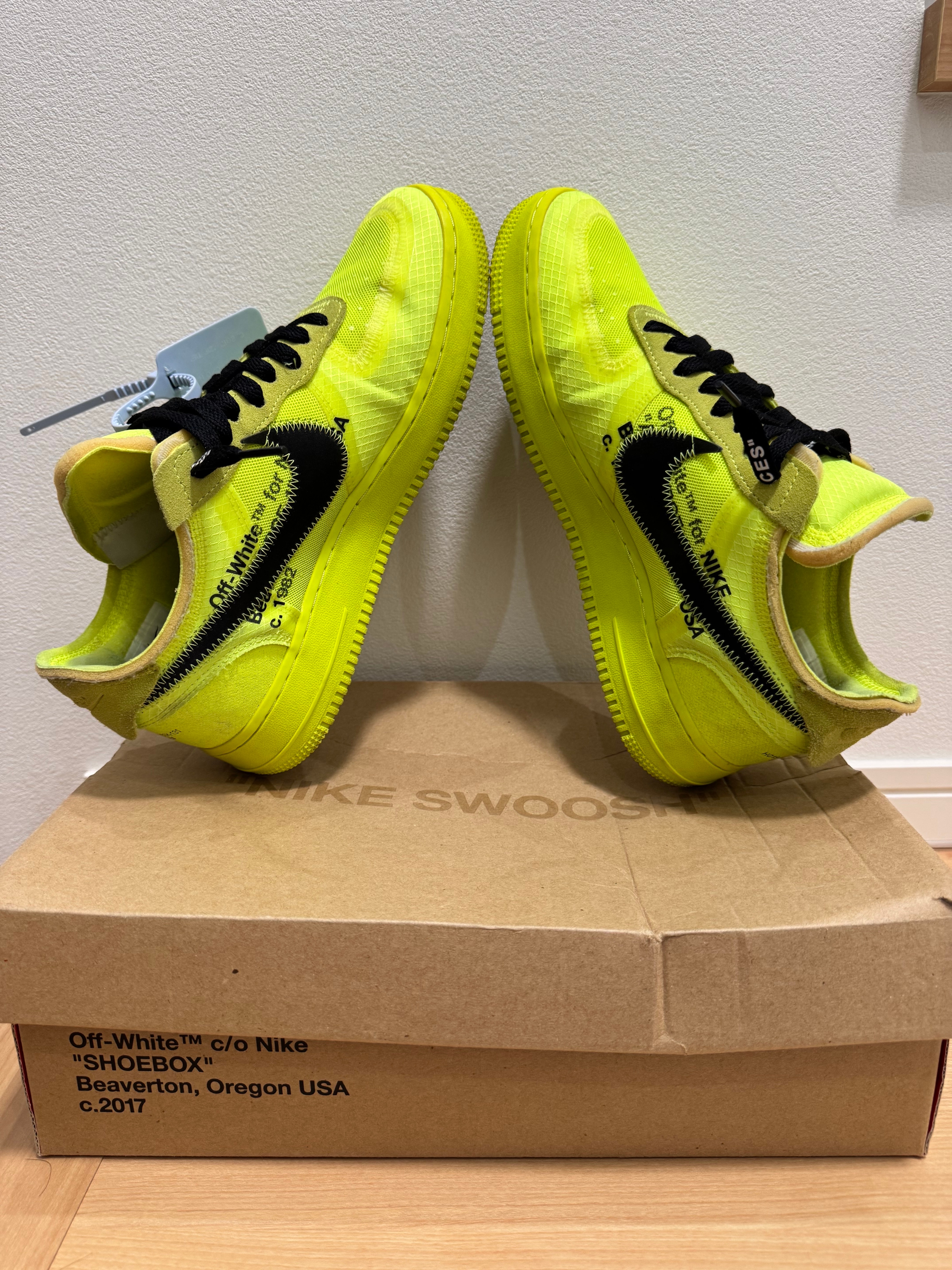 Off-White × Nike Air Force 1 Low "Volt"