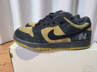 Supreme × Nike SB Dunk Low "Camper Green" (Asia Exclusive) (25FW Week2)