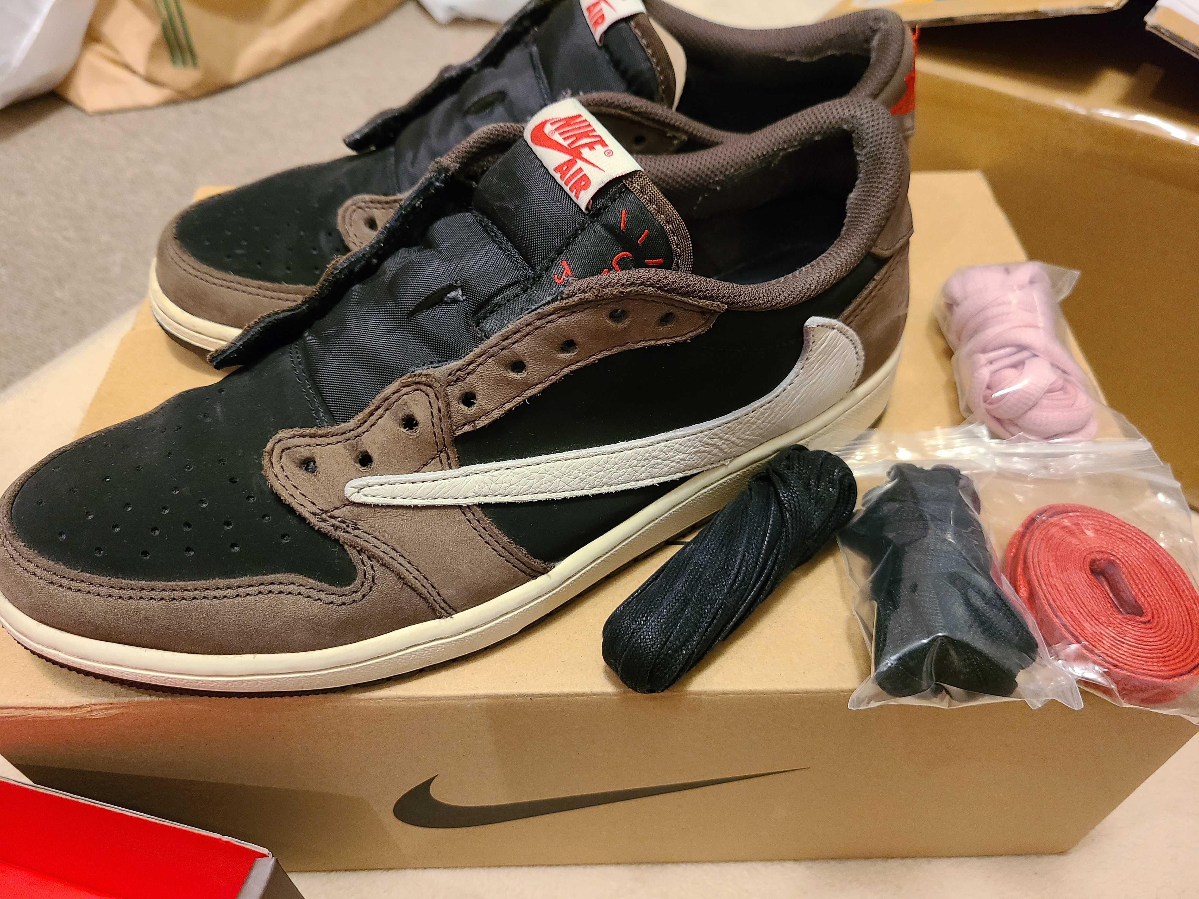 Travis Scott × Nike Air Jordan 1 Low OG SP-T "Black/Dark Mocha"