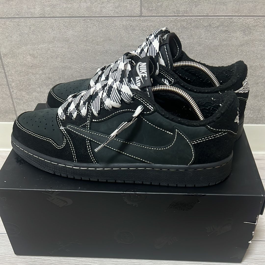 Travis Scott × Nike Air Jordan 1 Low OG SP "Black Phantom"