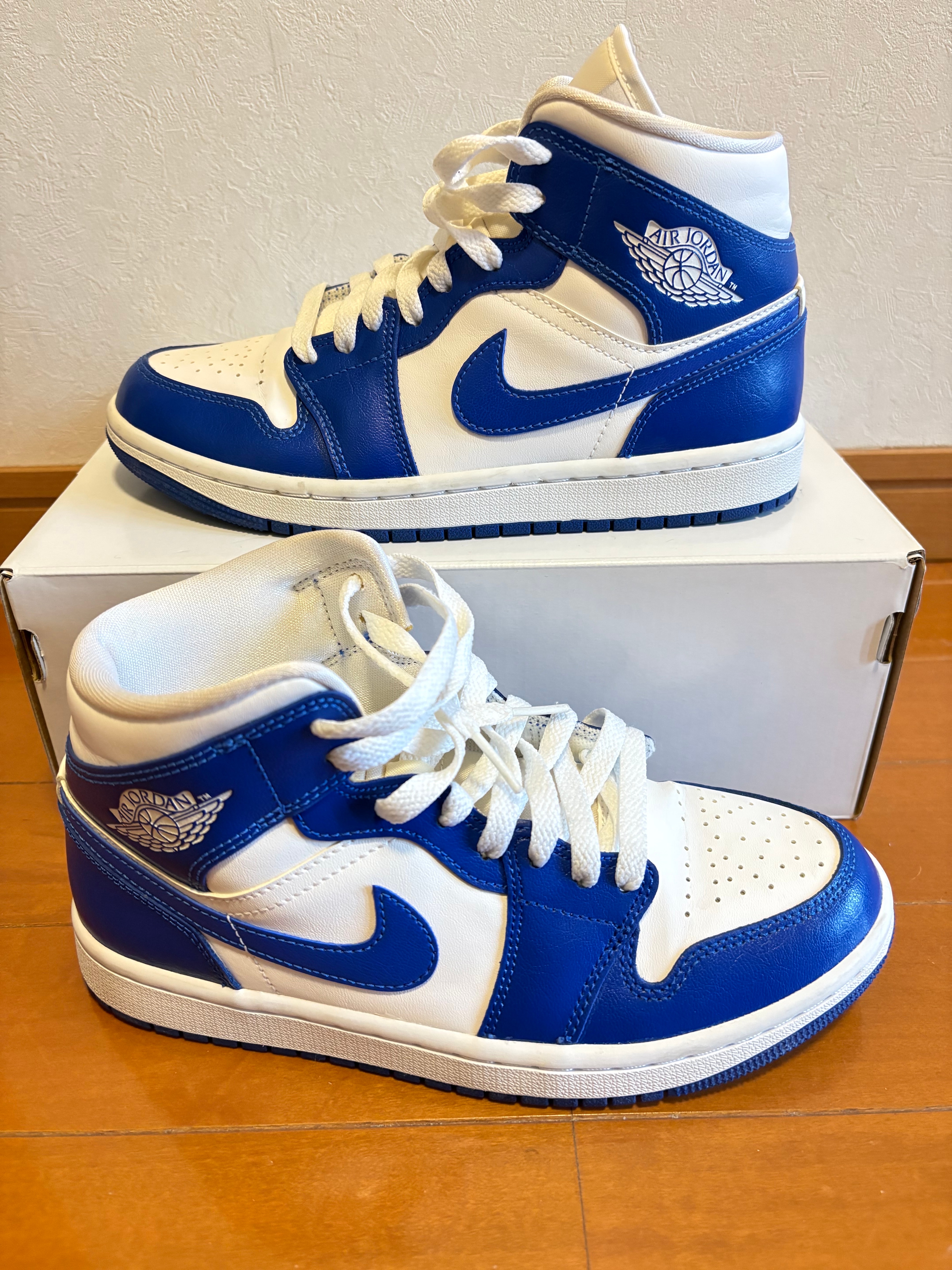Nike Women's Air Jordan 1 Mid "Kentucky Blue"
