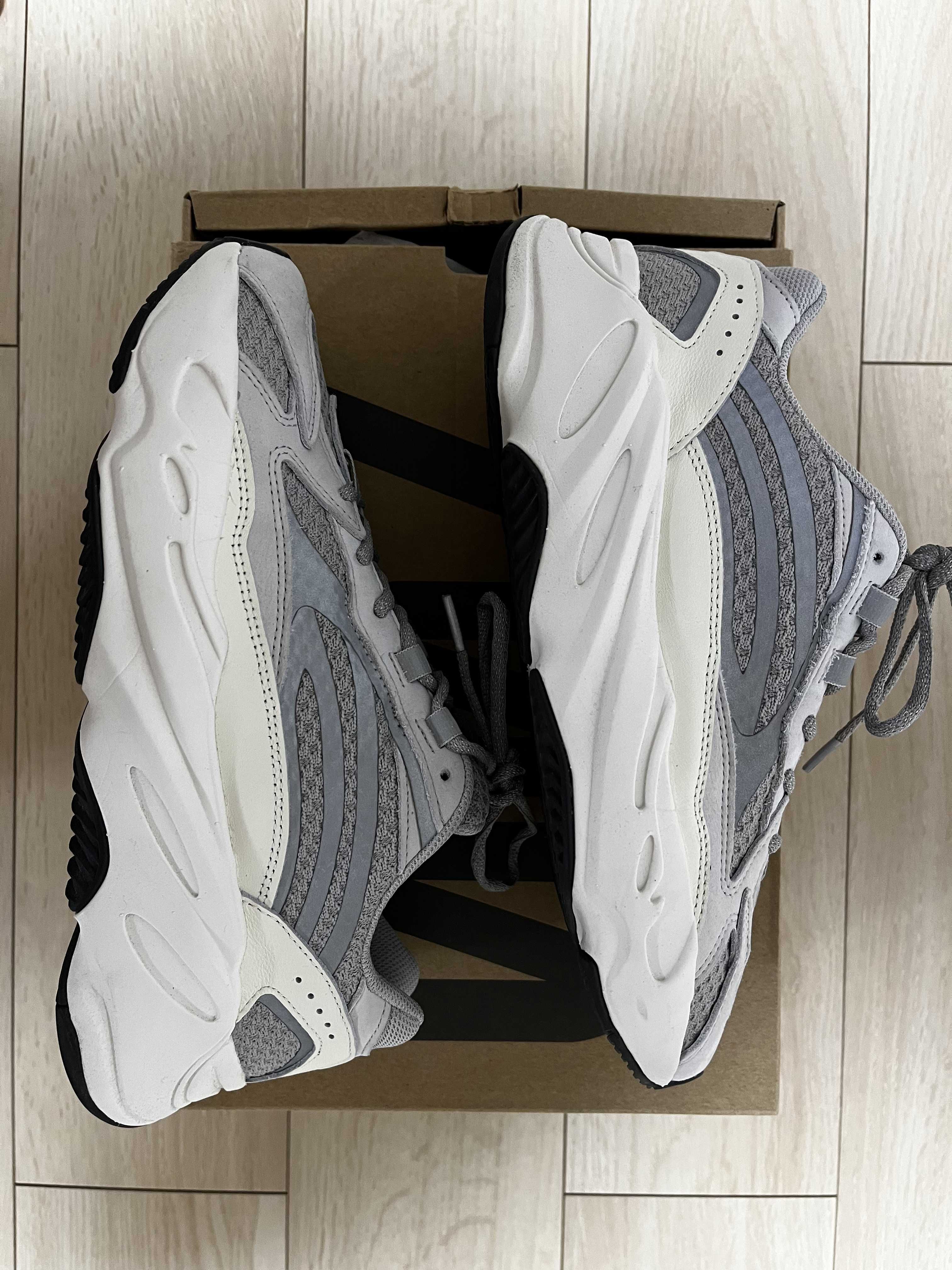 adidas YEEZY Boost 700 V2 "Static"