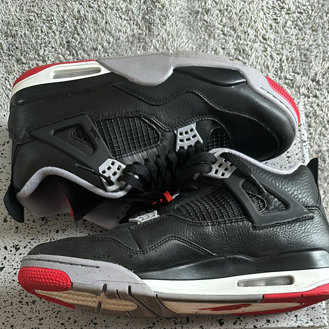 Nike Air Jordan 4 Retro "Bred Reimagined"