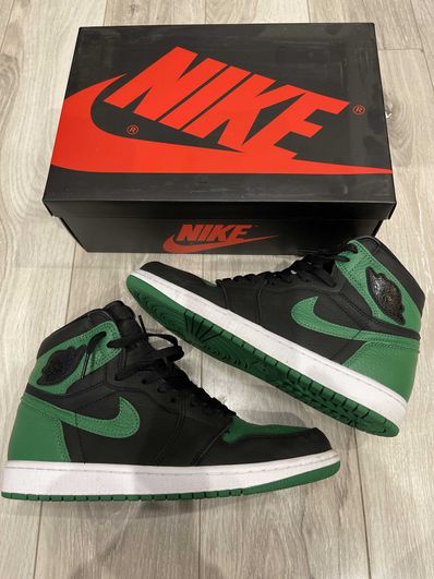 Nike Air Jordan 1 Retro High OG "Black/Pine Green" (2020)