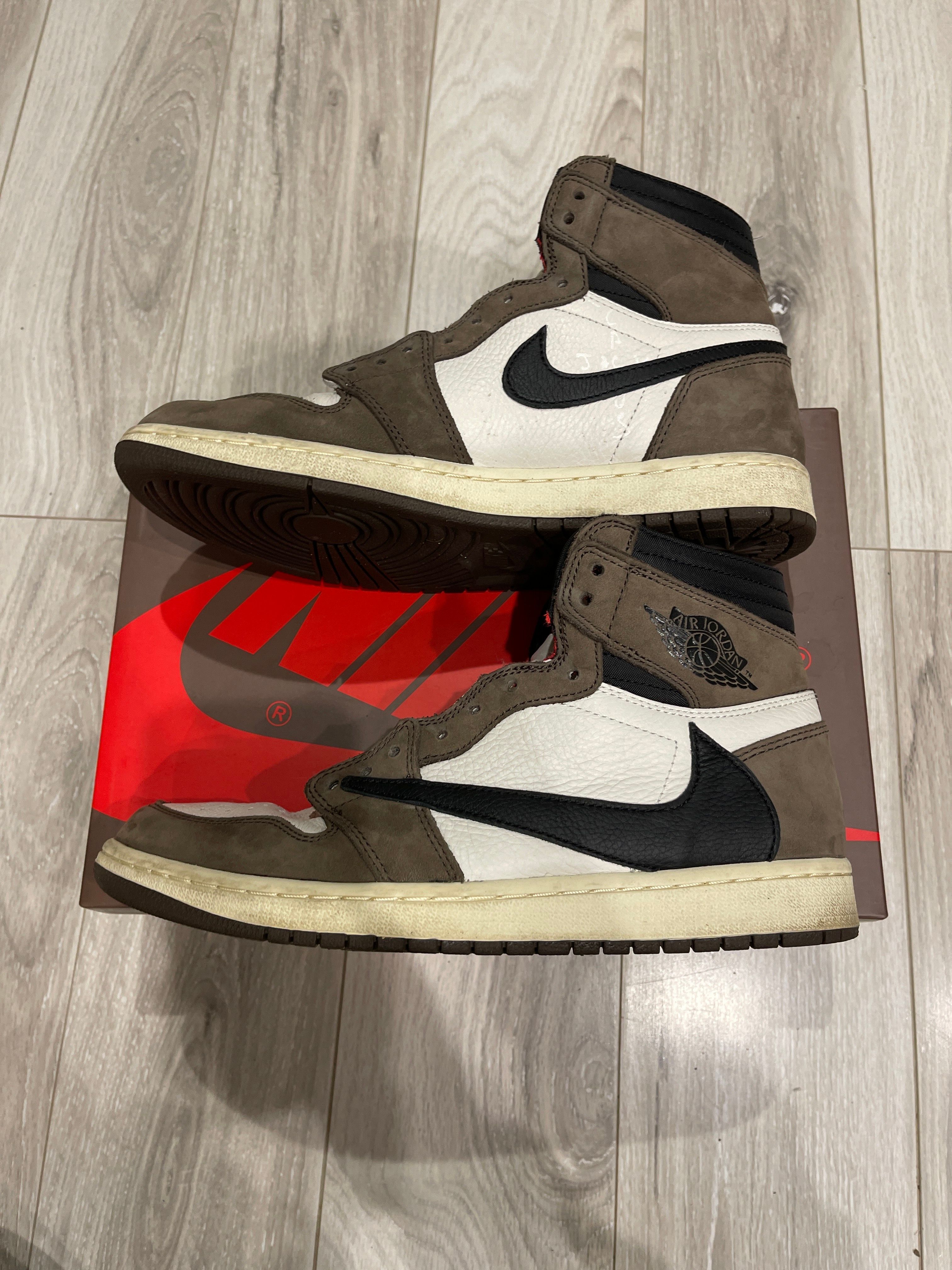 Travis Scott × Nike Air Jordan 1 Retro High OG TS SP "Sail/Dark Mocha"