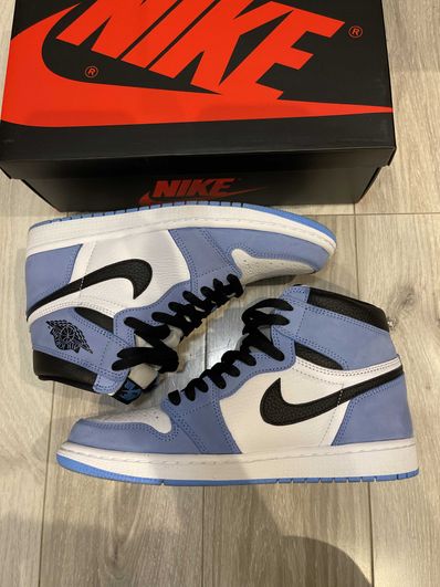 Nike Air Jordan 1 High OG "University Blue"
