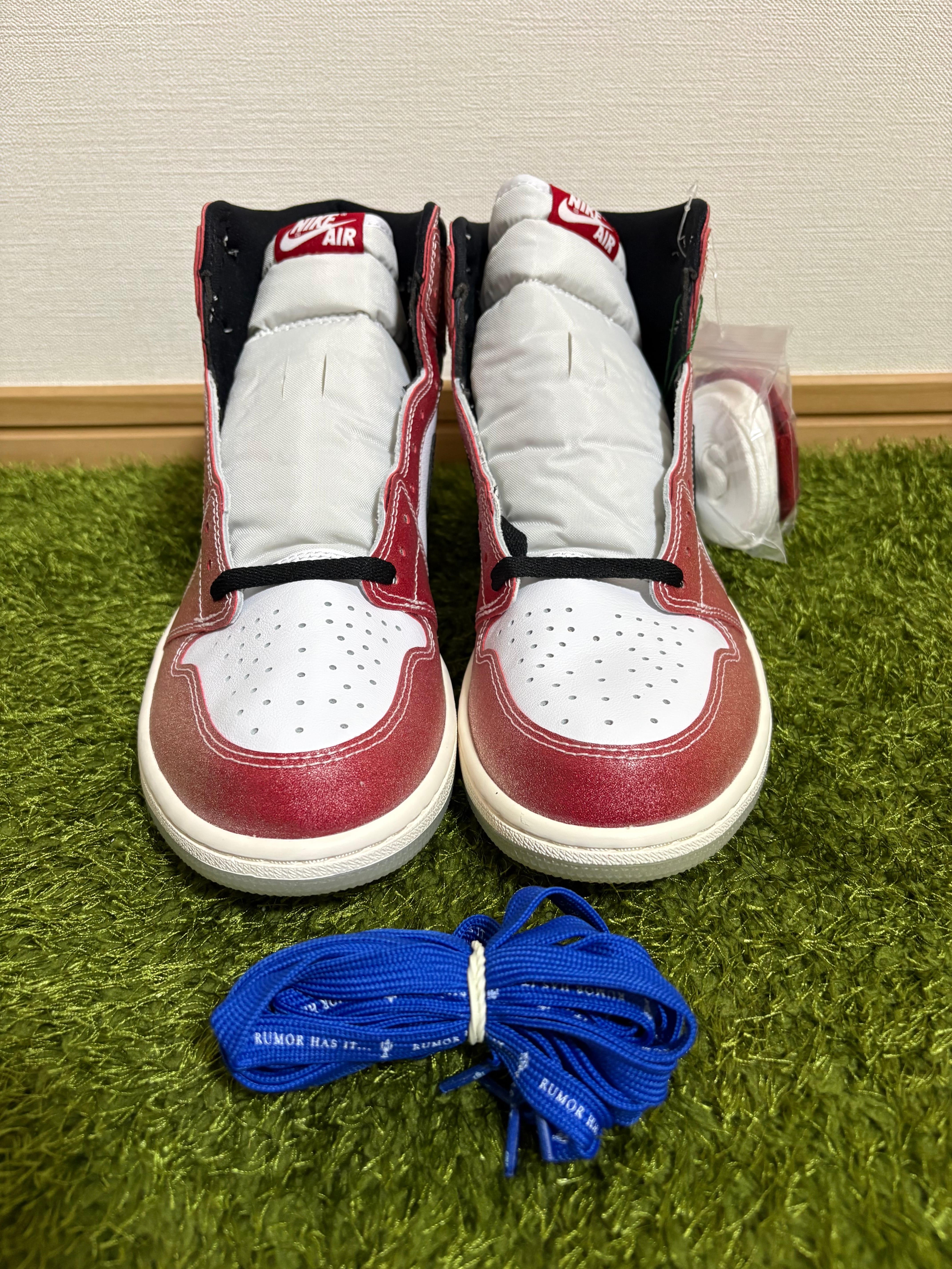 Trophy Room × Nike Air Jordan 1 Retro High "Chicago" (Friends and Family) (Blue Laces)