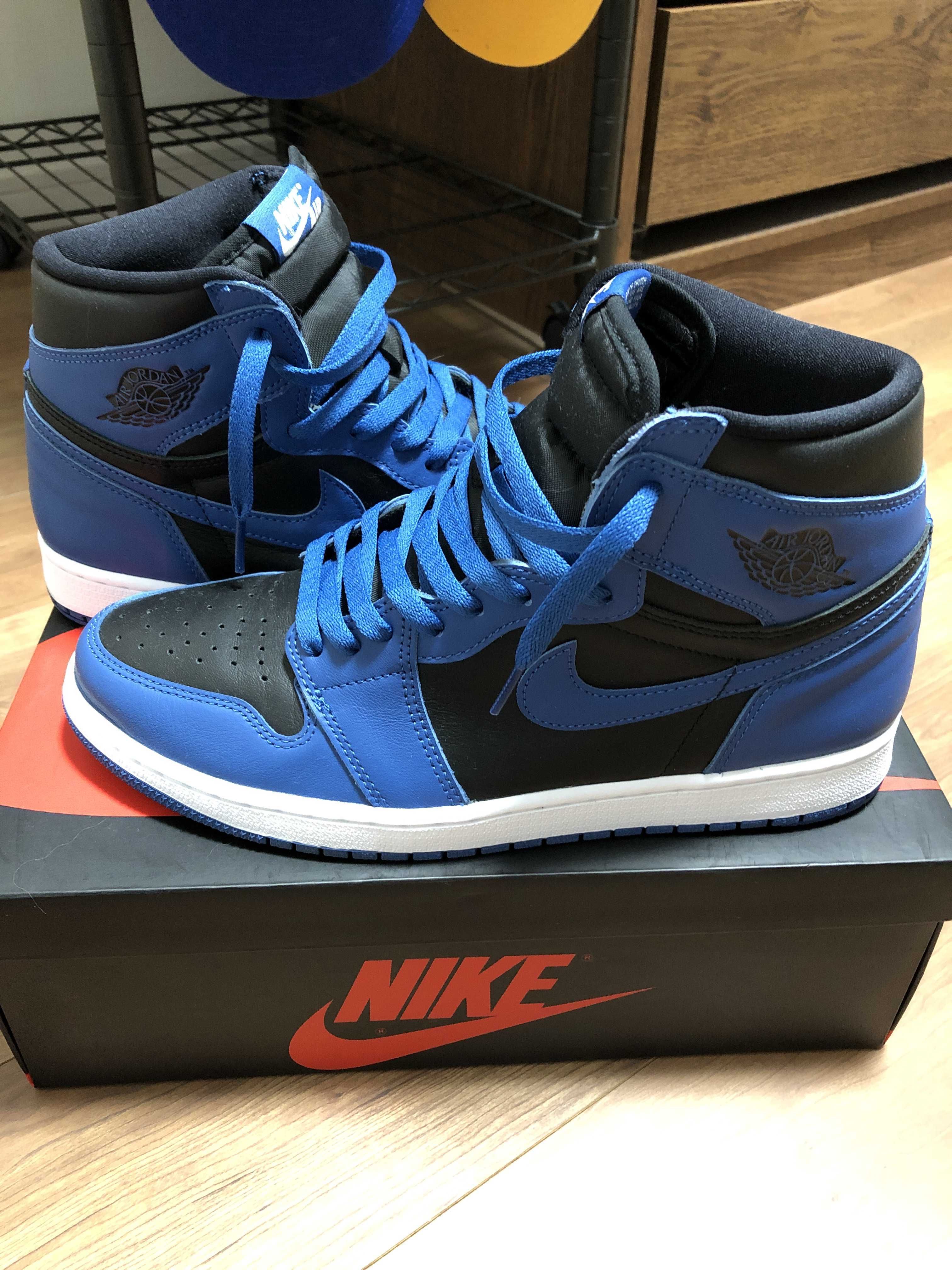 Nike Air Jordan 1 Retro High OG "Dark Marina Blue"